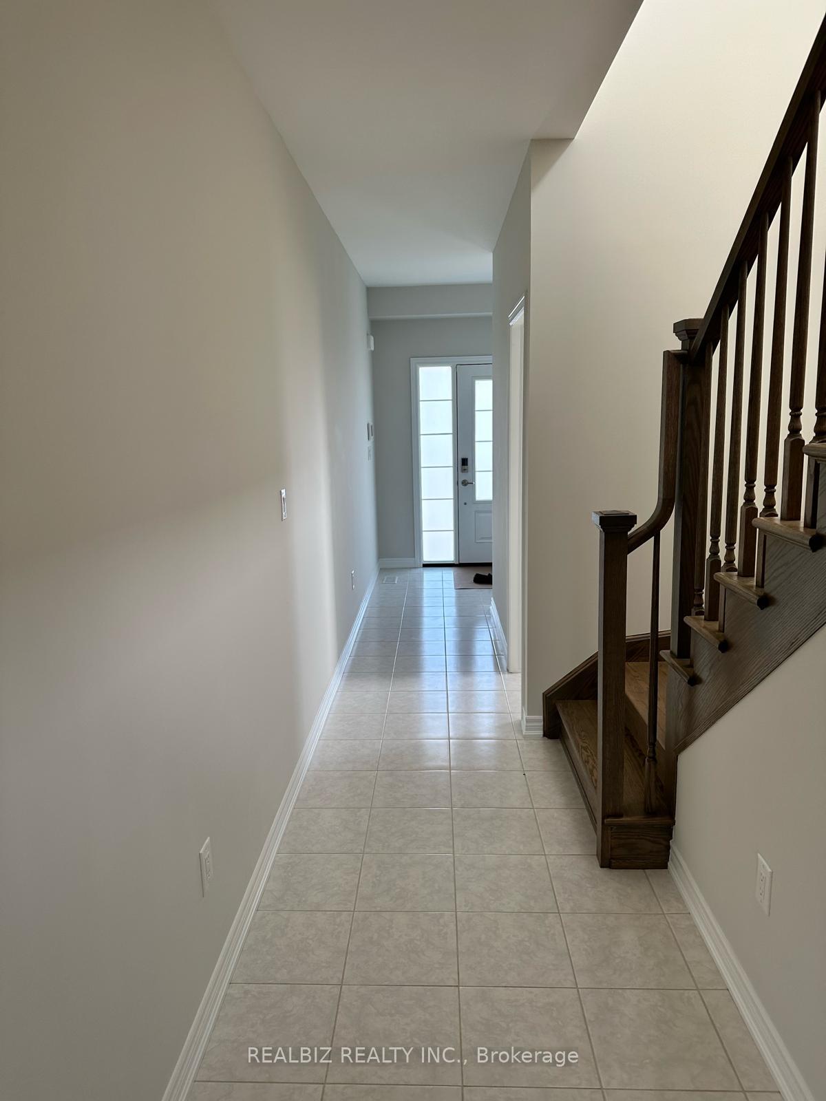 Photo 3 of 210 Sunflower Place, Welland, West Welland — HOMEH