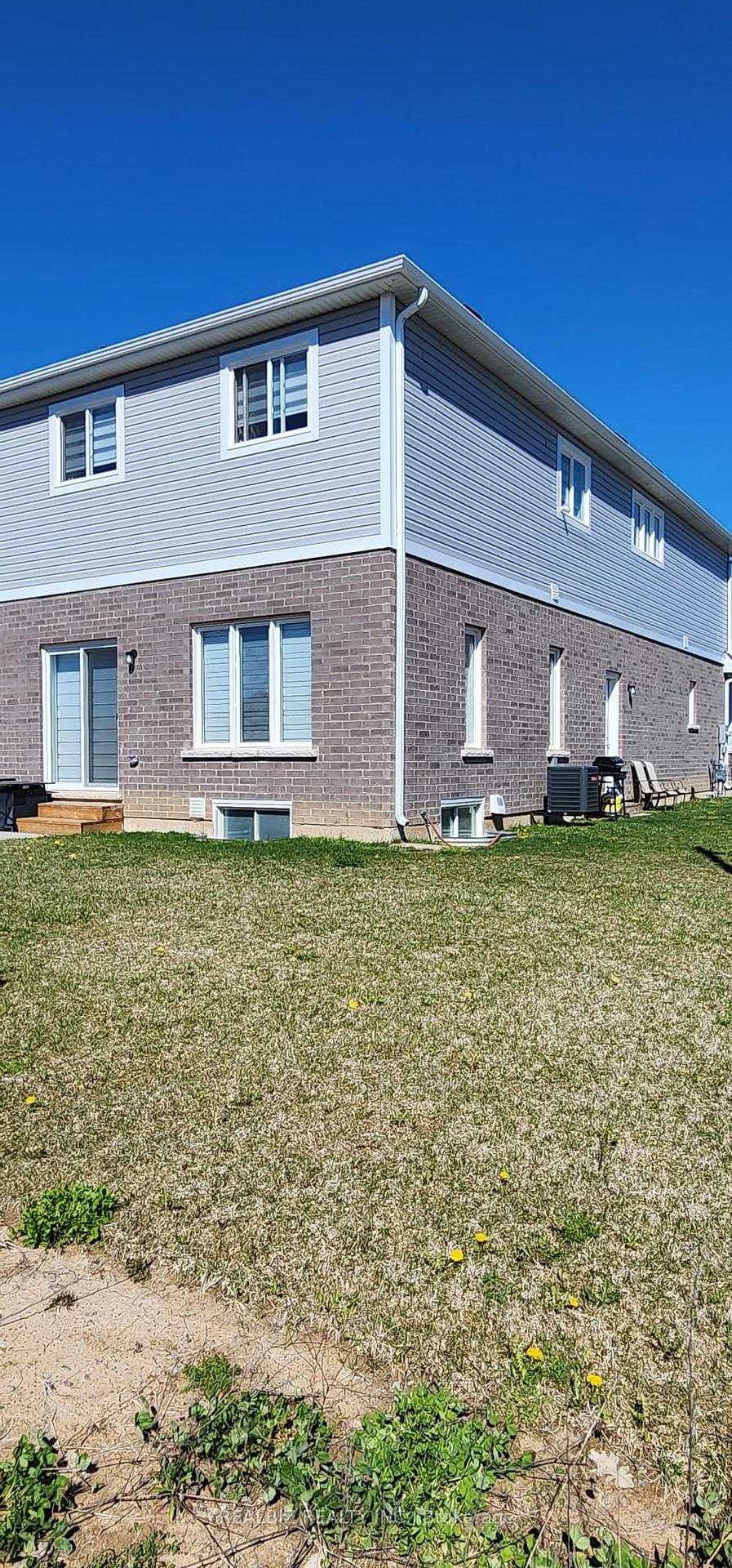 Photo 21 of 210 Sunflower Place, Welland, West Welland — HOMEH