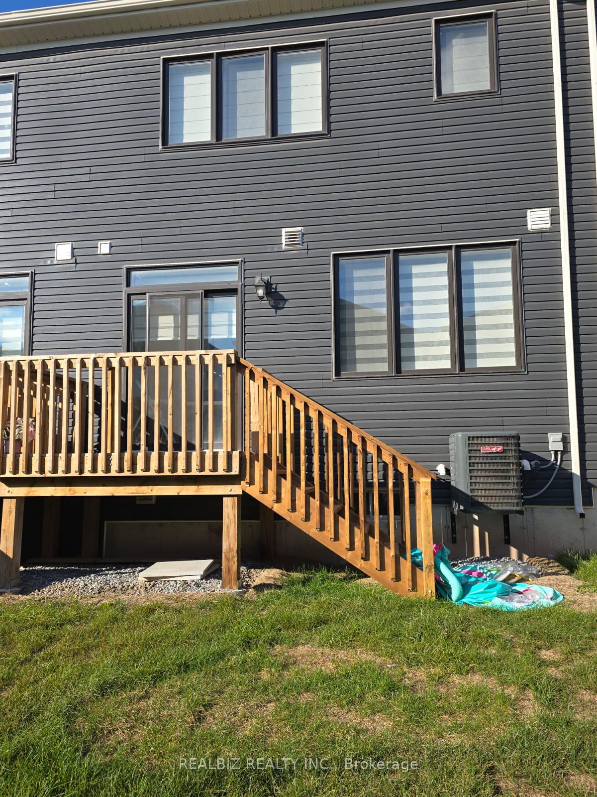Photo 13 of 35 Rowlock Street, Welland, Dain City — HOMEH