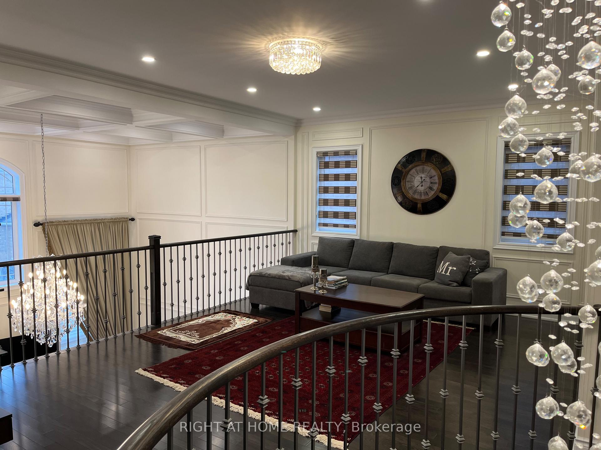 Photo 16 of 2 Chesney Crescent, Vaughan, Kleinburg — HOMEH