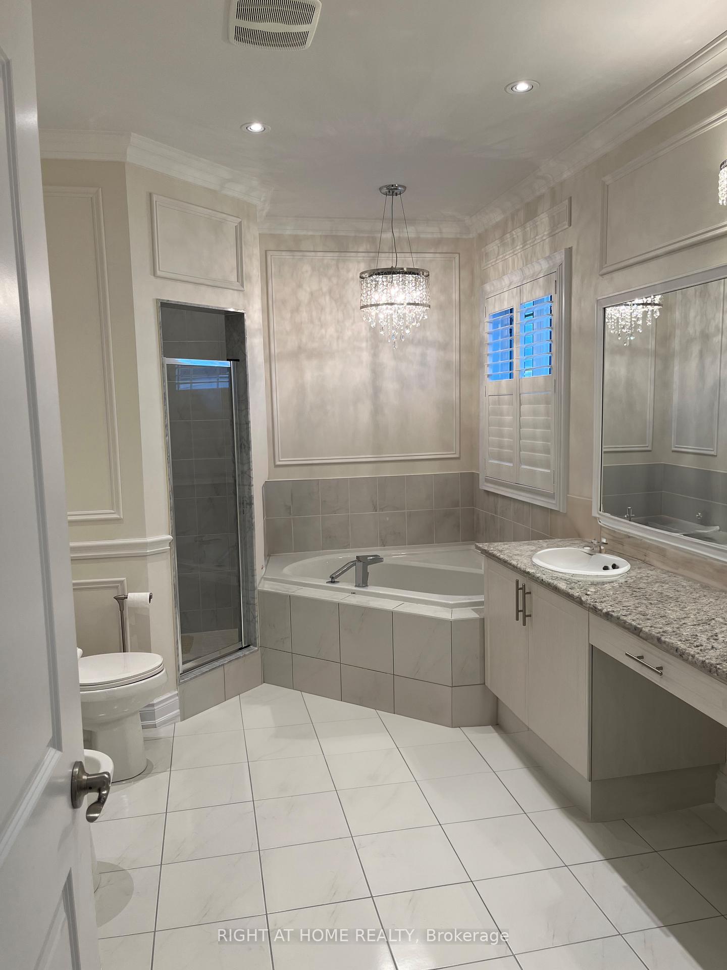 Photo 20 of 2 Chesney Crescent, Vaughan, Kleinburg — HOMEH