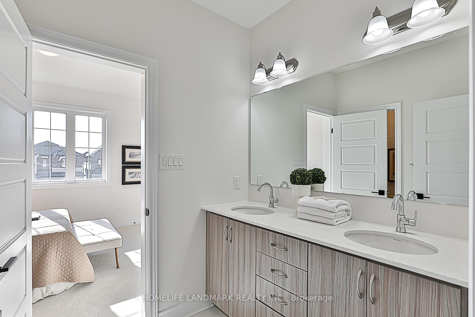 Photo 31 of 62 Jinnah Avenue, Markham, Middlefield — HOMEH