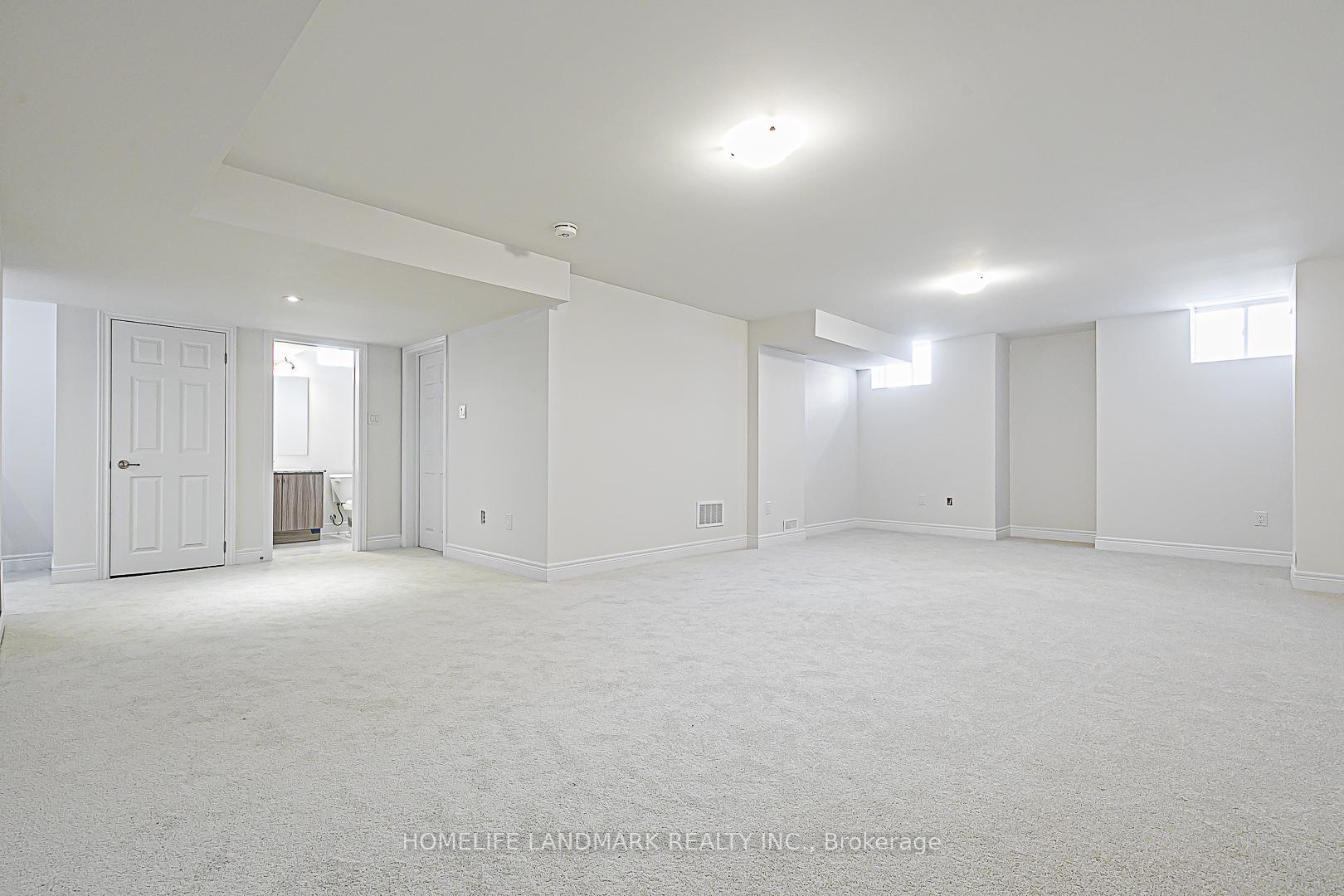 Photo 39 of 62 Jinnah Avenue, Markham, Middlefield — HOMEH