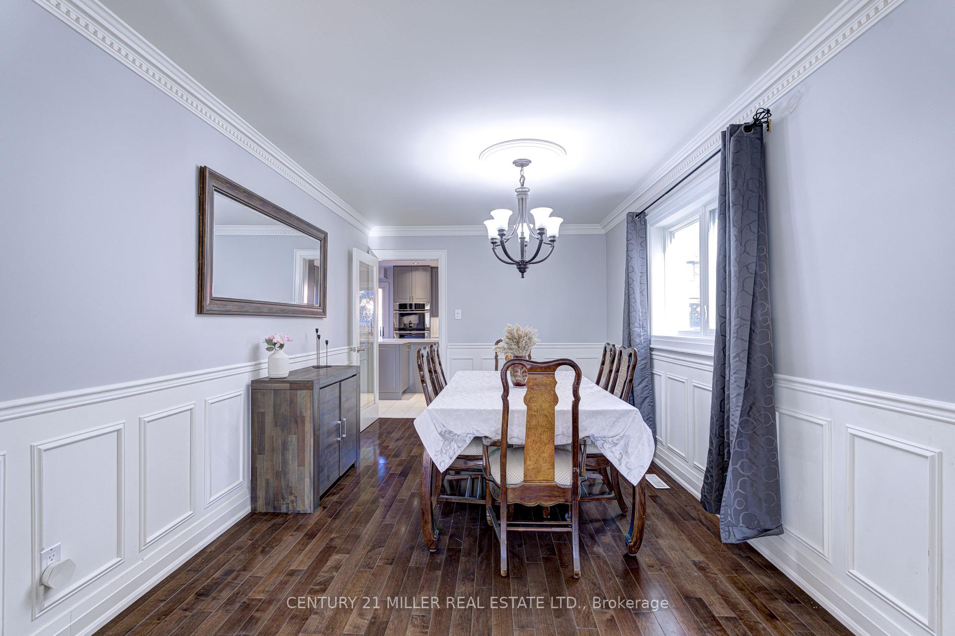 Photo 7 of 39 Iona Crescent, Vaughan, Elder Mills — HOMEH