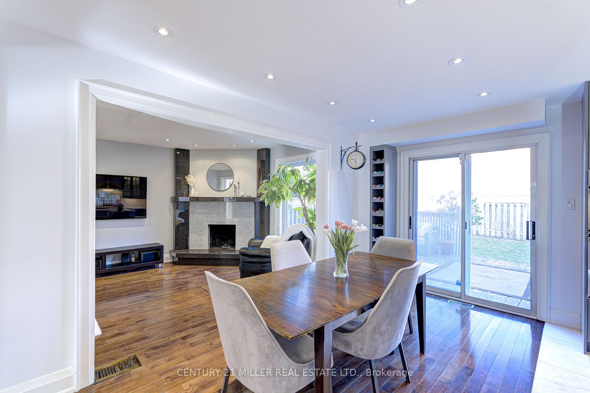 Photo 14 of 39 Iona Crescent, Vaughan, Elder Mills — HOMEH