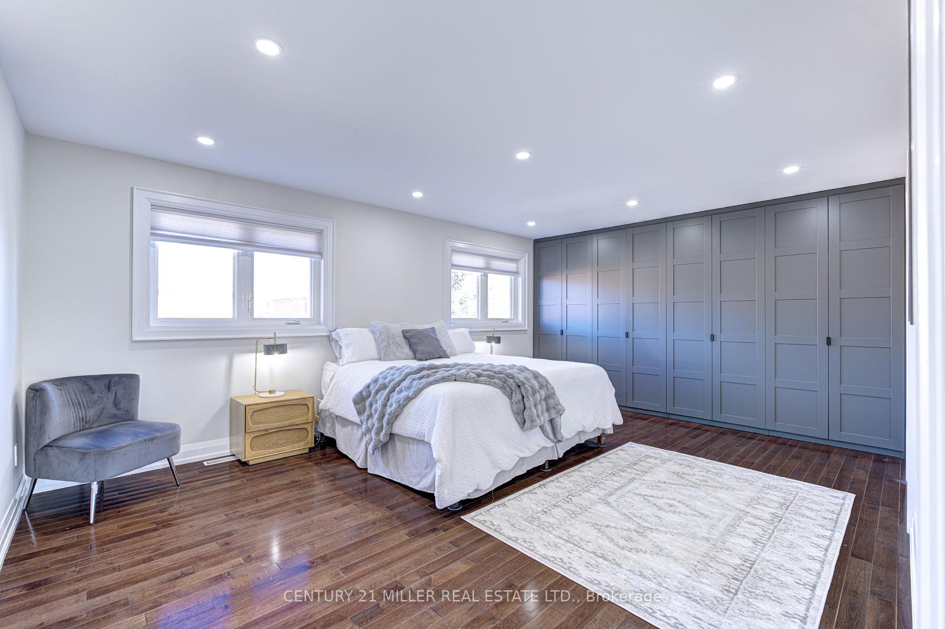 Photo 21 of 39 Iona Crescent, Vaughan, Elder Mills — HOMEH