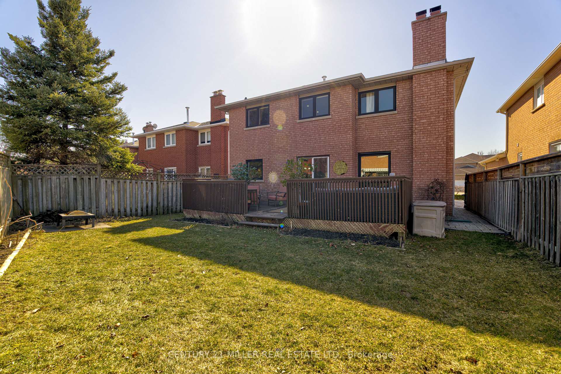 Photo 34 of 39 Iona Crescent, Vaughan, Elder Mills — HOMEH