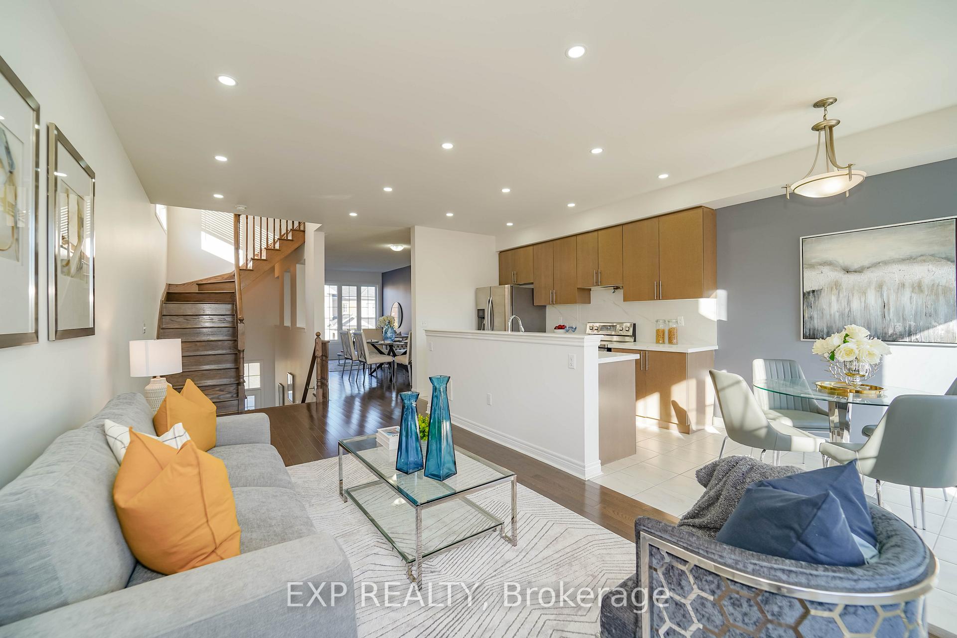 Photo 5 of 106 Pearl Lake Road, Markham, Cornell — HOMEH