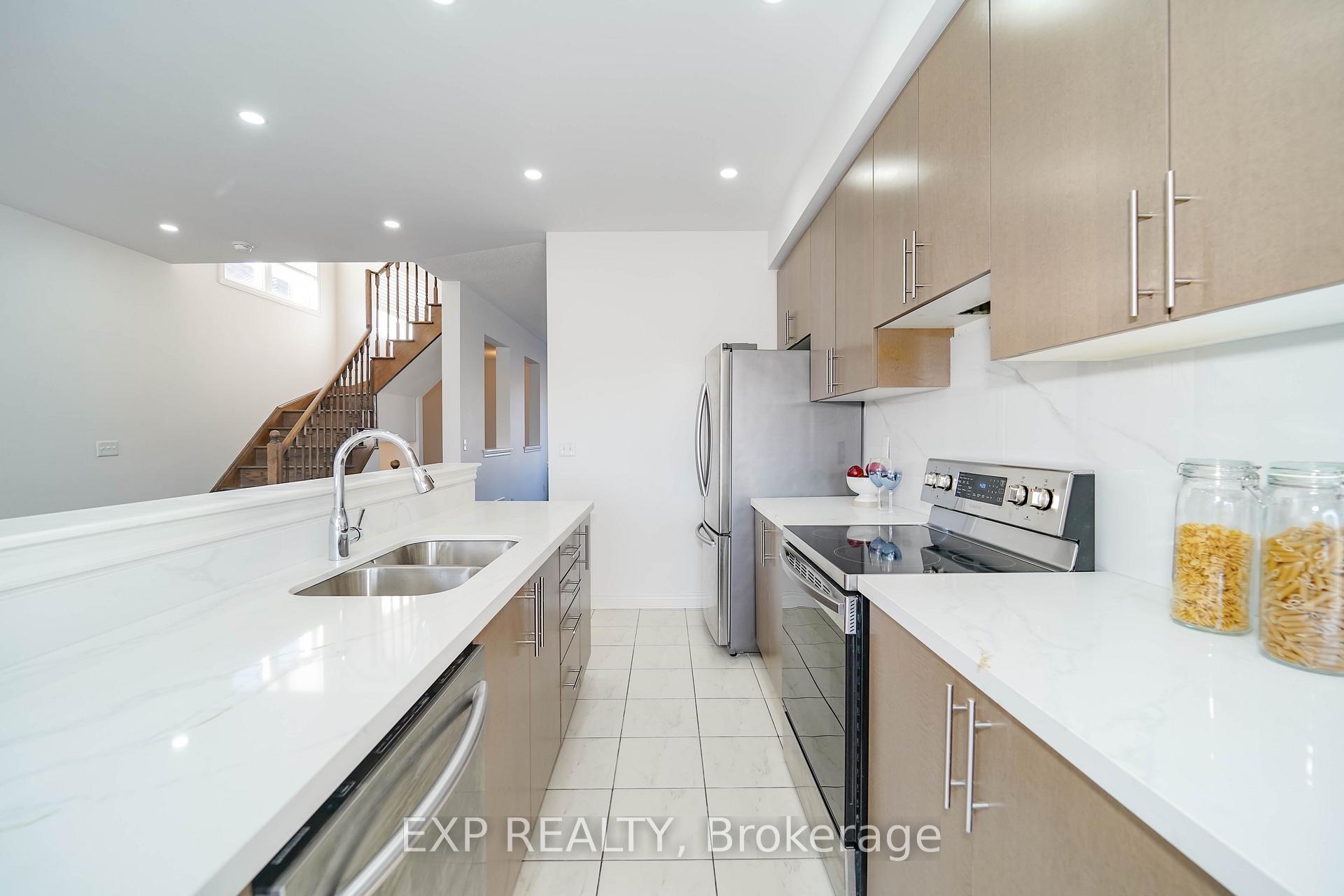Photo 13 of 106 Pearl Lake Road, Markham, Cornell — HOMEH