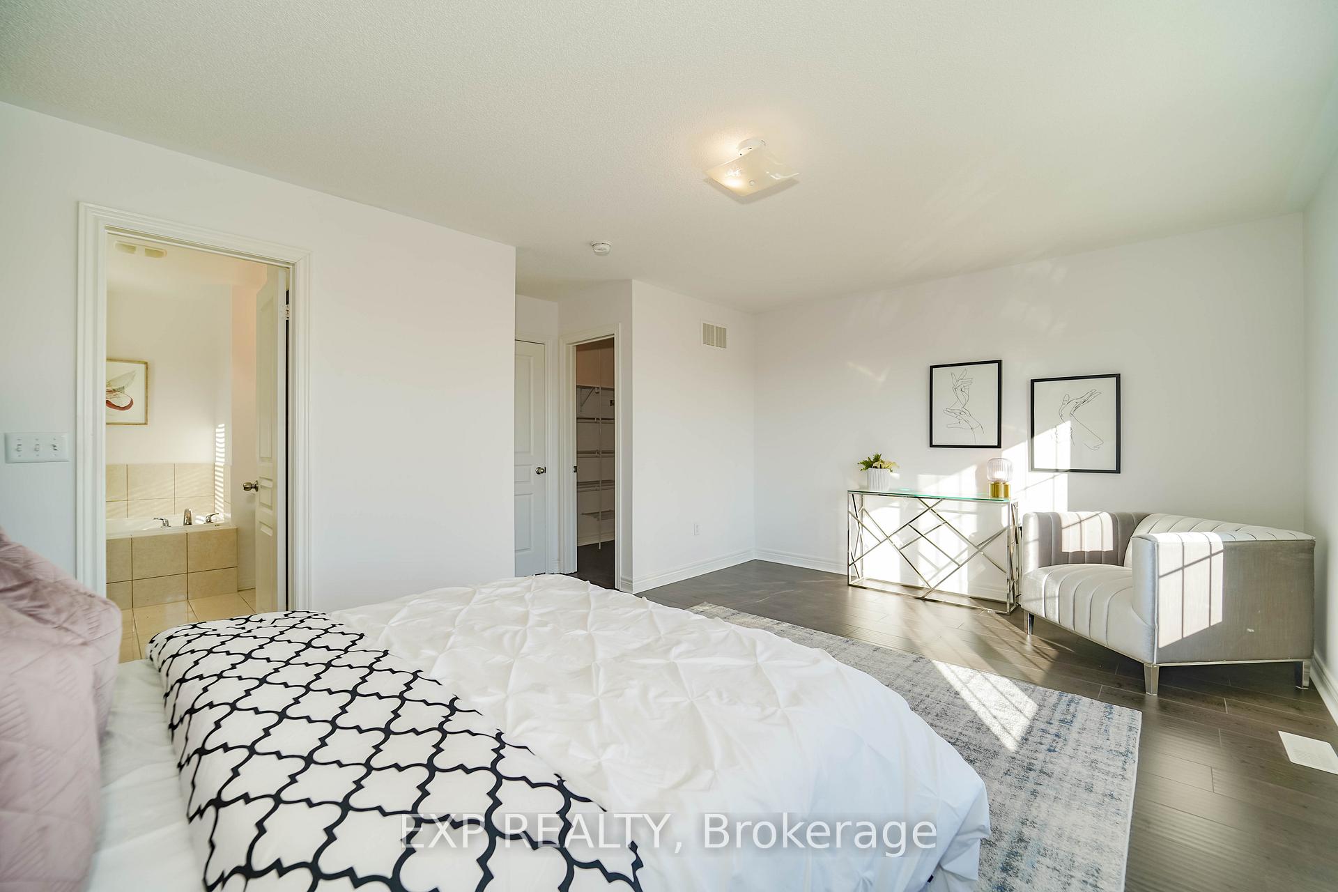 Photo 20 of 106 Pearl Lake Road, Markham, Cornell — HOMEH
