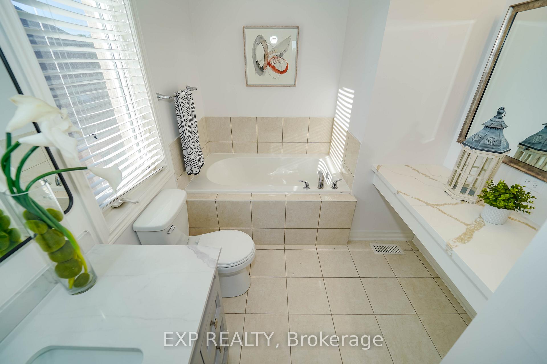 Photo 23 of 106 Pearl Lake Road, Markham, Cornell — HOMEH