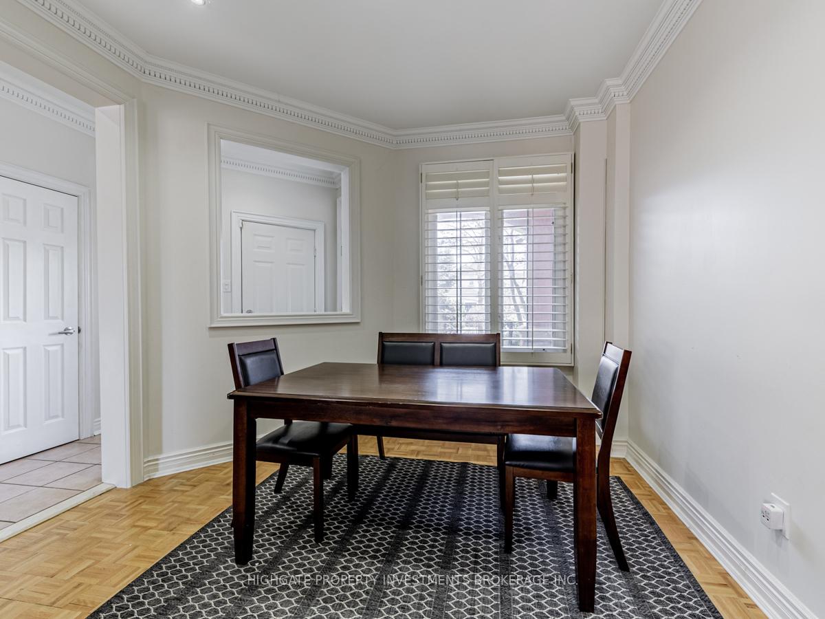 Photo 8 of 66 Ridgeway Court, Vaughan, Maple — HOMEH