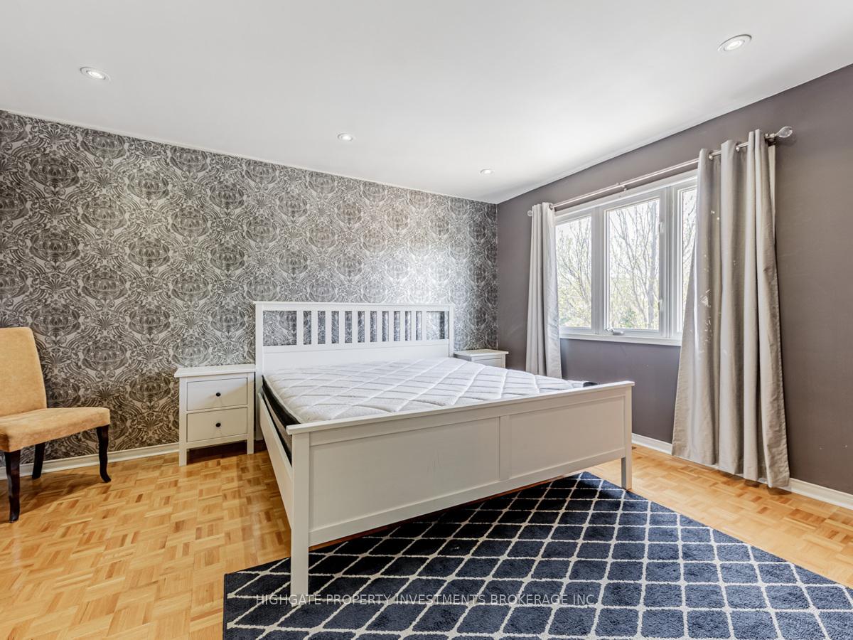 Photo 14 of 66 Ridgeway Court, Vaughan, Maple — HOMEH