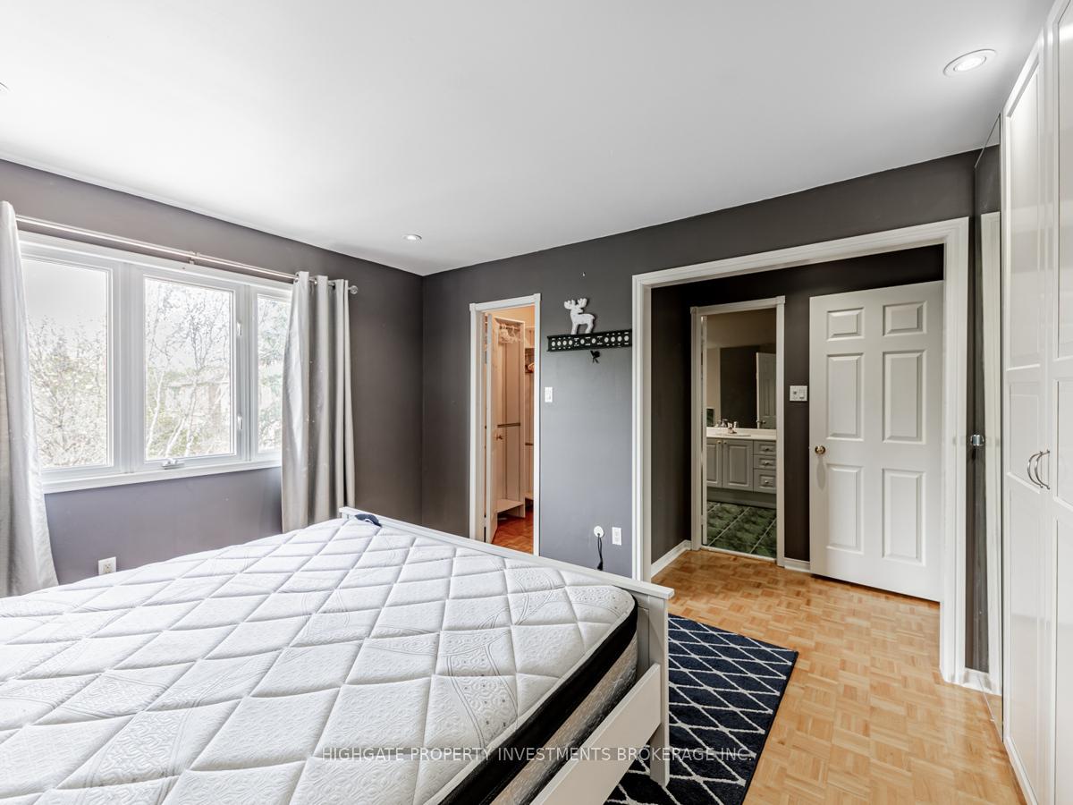 Photo 15 of 66 Ridgeway Court, Vaughan, Maple — HOMEH