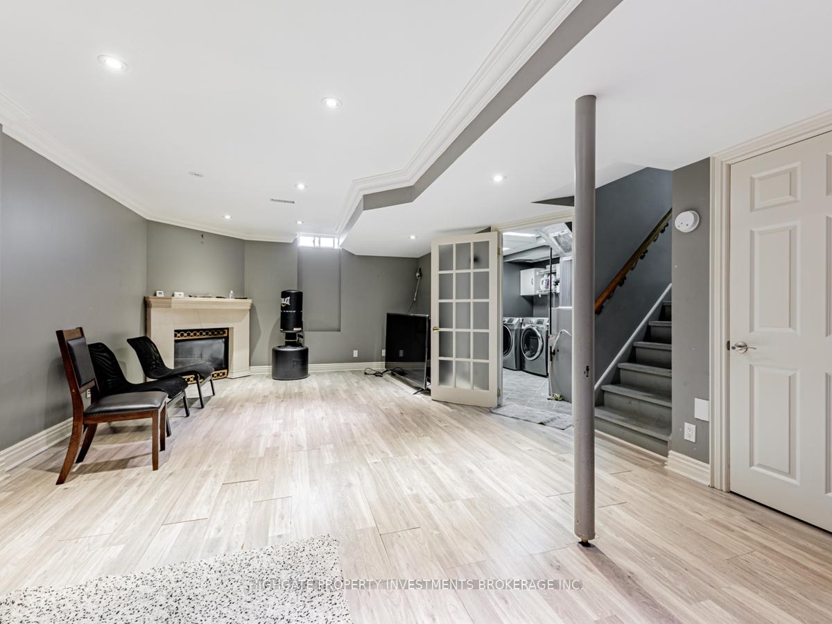 Photo 26 of 66 Ridgeway Court, Vaughan, Maple — HOMEH