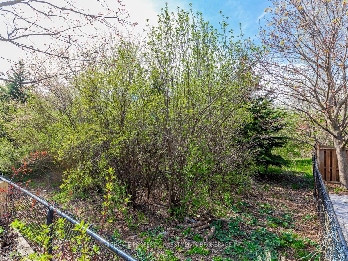 Photo 29 of 66 Ridgeway Court, Vaughan, Maple — HOMEH