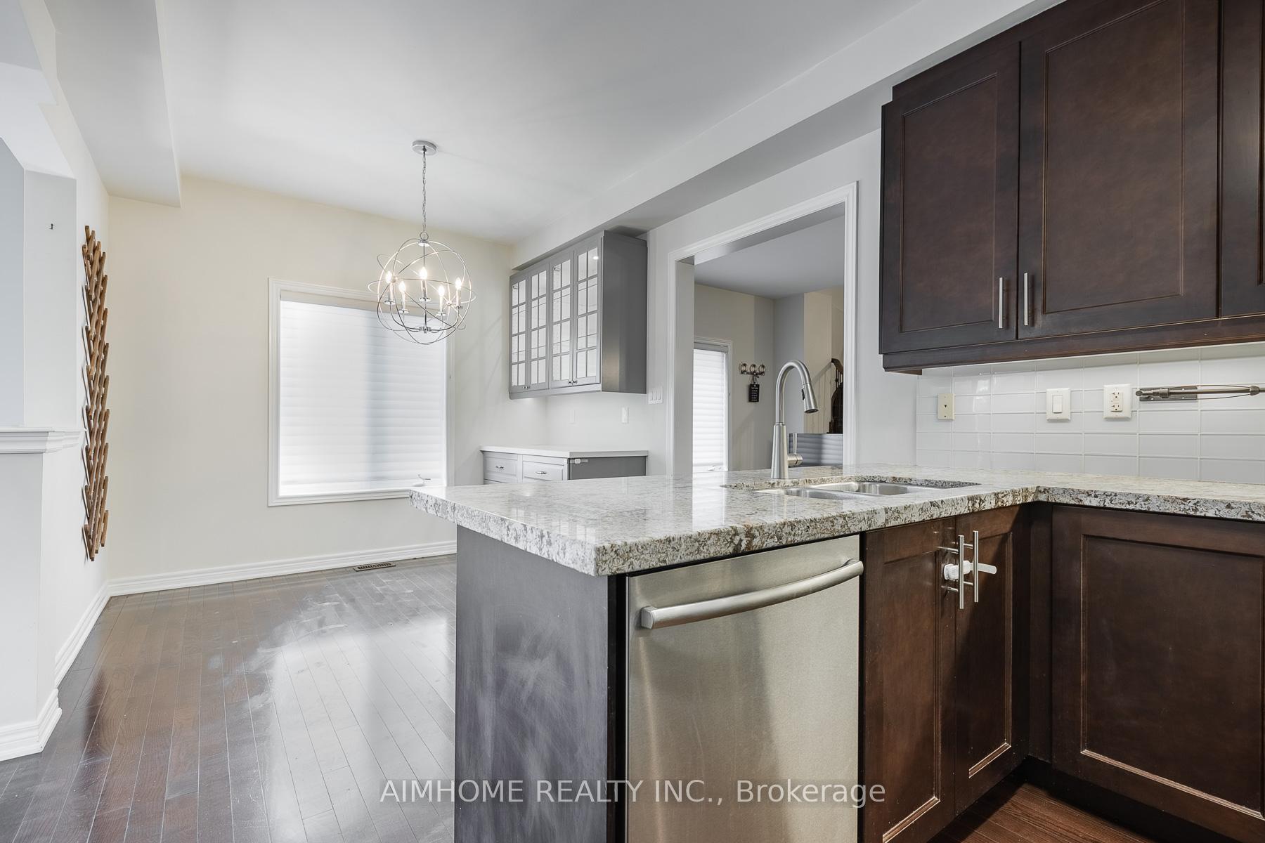 Photo 12 of 99 Lauderdale Drive, Vaughan, Patterson — HOMEH
