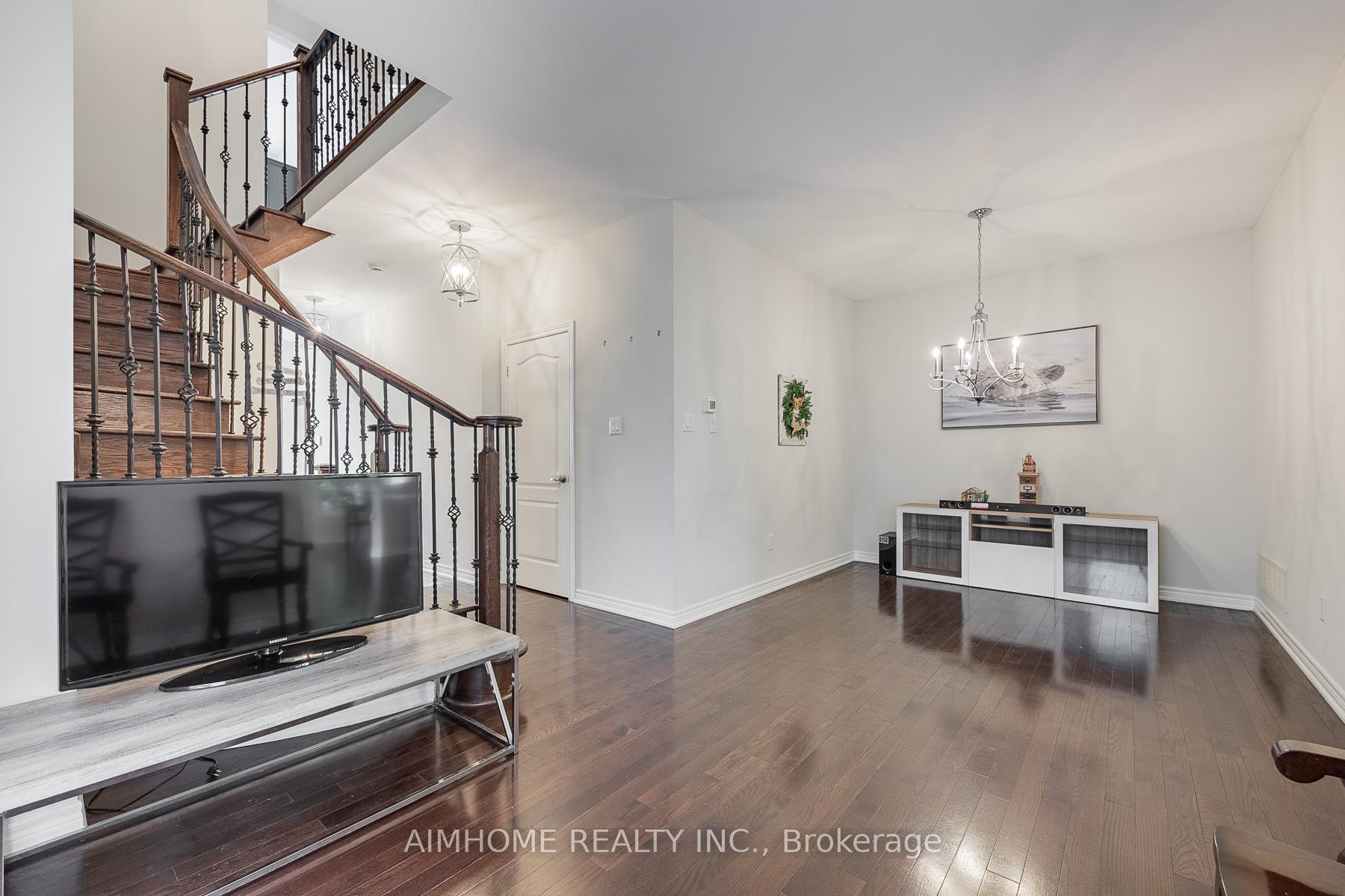 Photo 18 of 99 Lauderdale Drive, Vaughan, Patterson — HOMEH