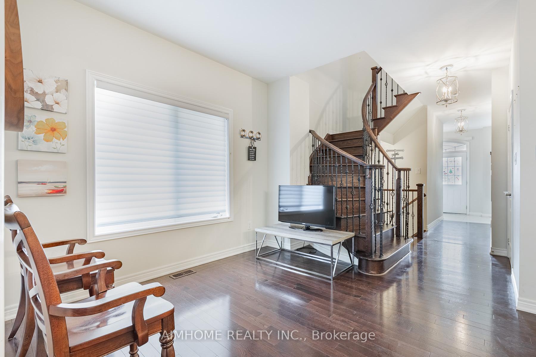 Photo 19 of 99 Lauderdale Drive, Vaughan, Patterson — HOMEH