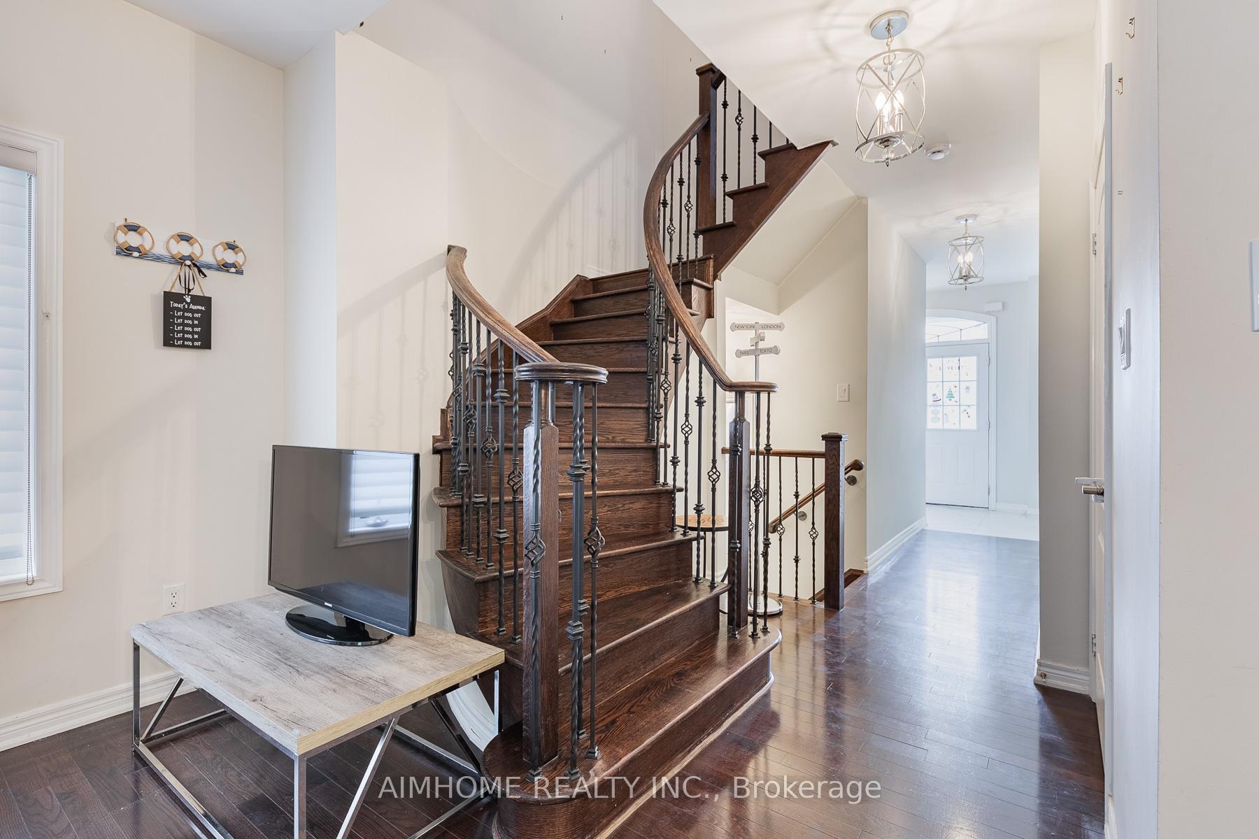 Photo 23 of 99 Lauderdale Drive, Vaughan, Patterson — HOMEH