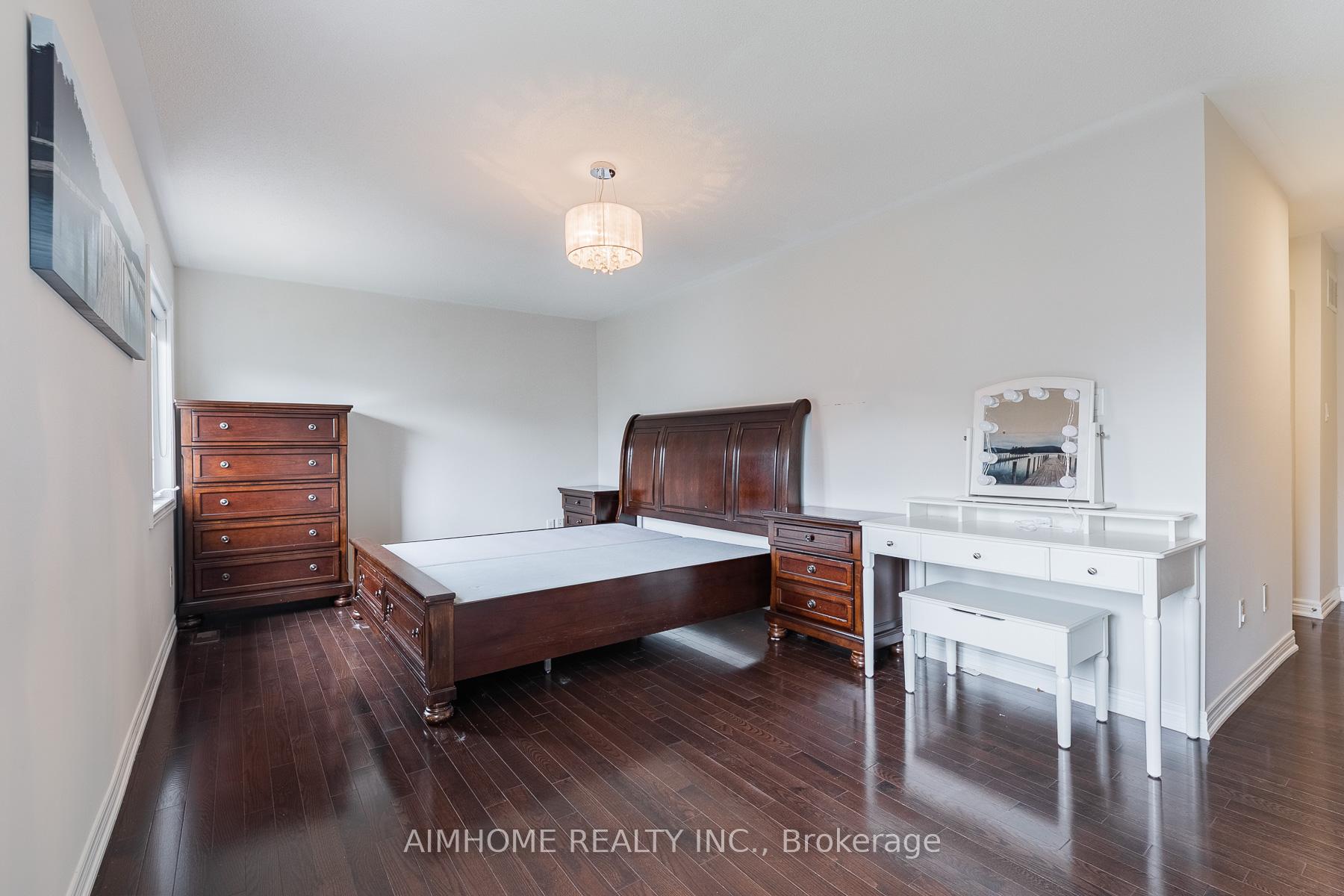 Photo 26 of 99 Lauderdale Drive, Vaughan, Patterson — HOMEH