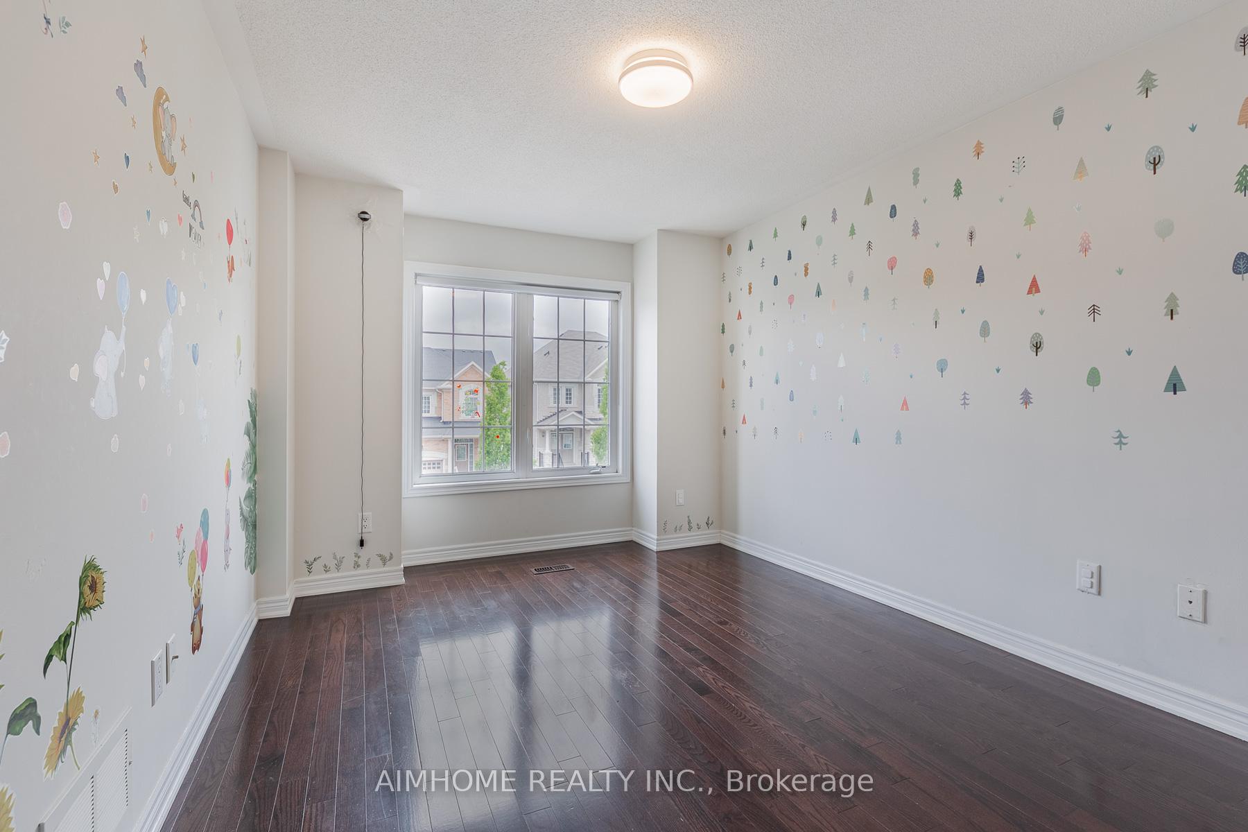 Photo 32 of 99 Lauderdale Drive, Vaughan, Patterson — HOMEH