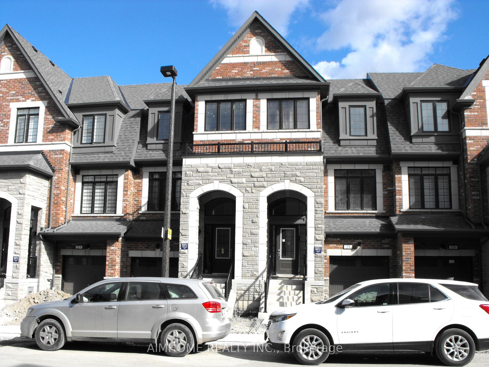 Photo 2 of 21 Calloway Way, Whitby, Downtown Whitby — HOMEH