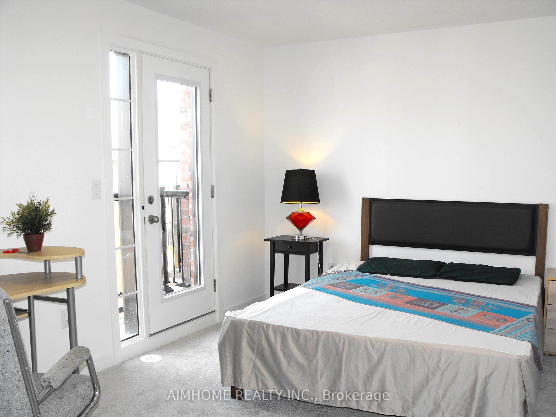 Photo 6 of 21 Calloway Way, Whitby, Downtown Whitby — HOMEH