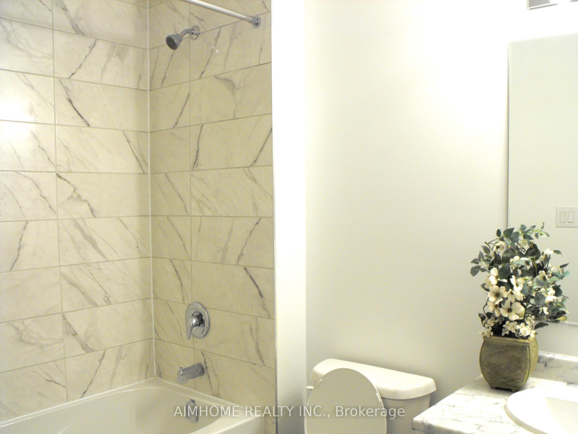 Photo 7 of 21 Calloway Way, Whitby, Downtown Whitby — HOMEH