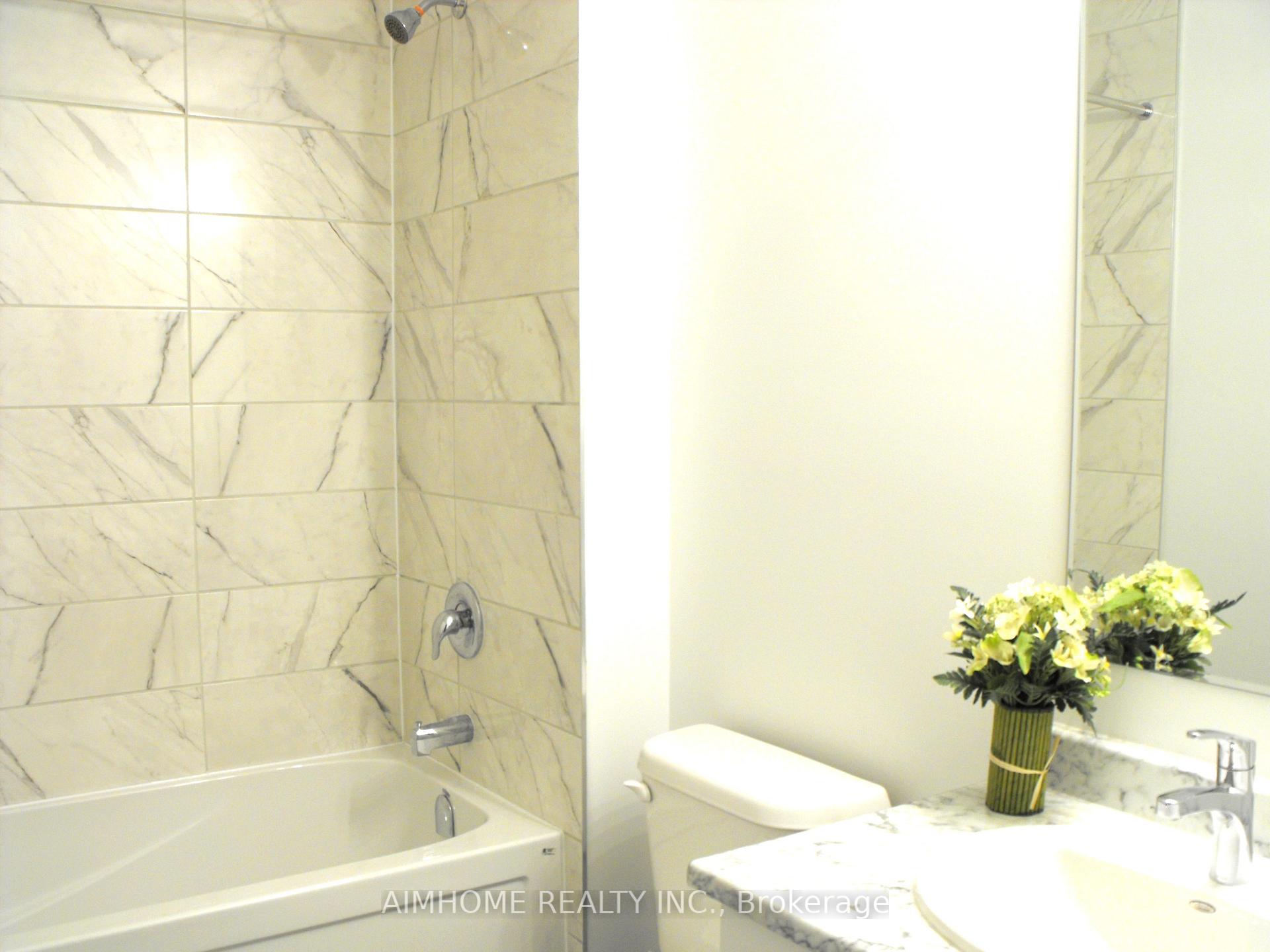 Photo 10 of 21 Calloway Way, Whitby, Downtown Whitby — HOMEH