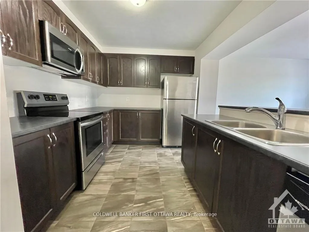 Photo 5 of 339 Pumpkinseed Crescent, Ottawa, Barrhaven - Half Moon Bay — HOMEH