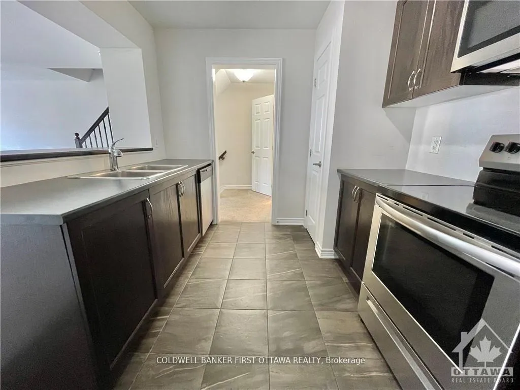 Photo 6 of 339 Pumpkinseed Crescent, Ottawa, Barrhaven - Half Moon Bay — HOMEH
