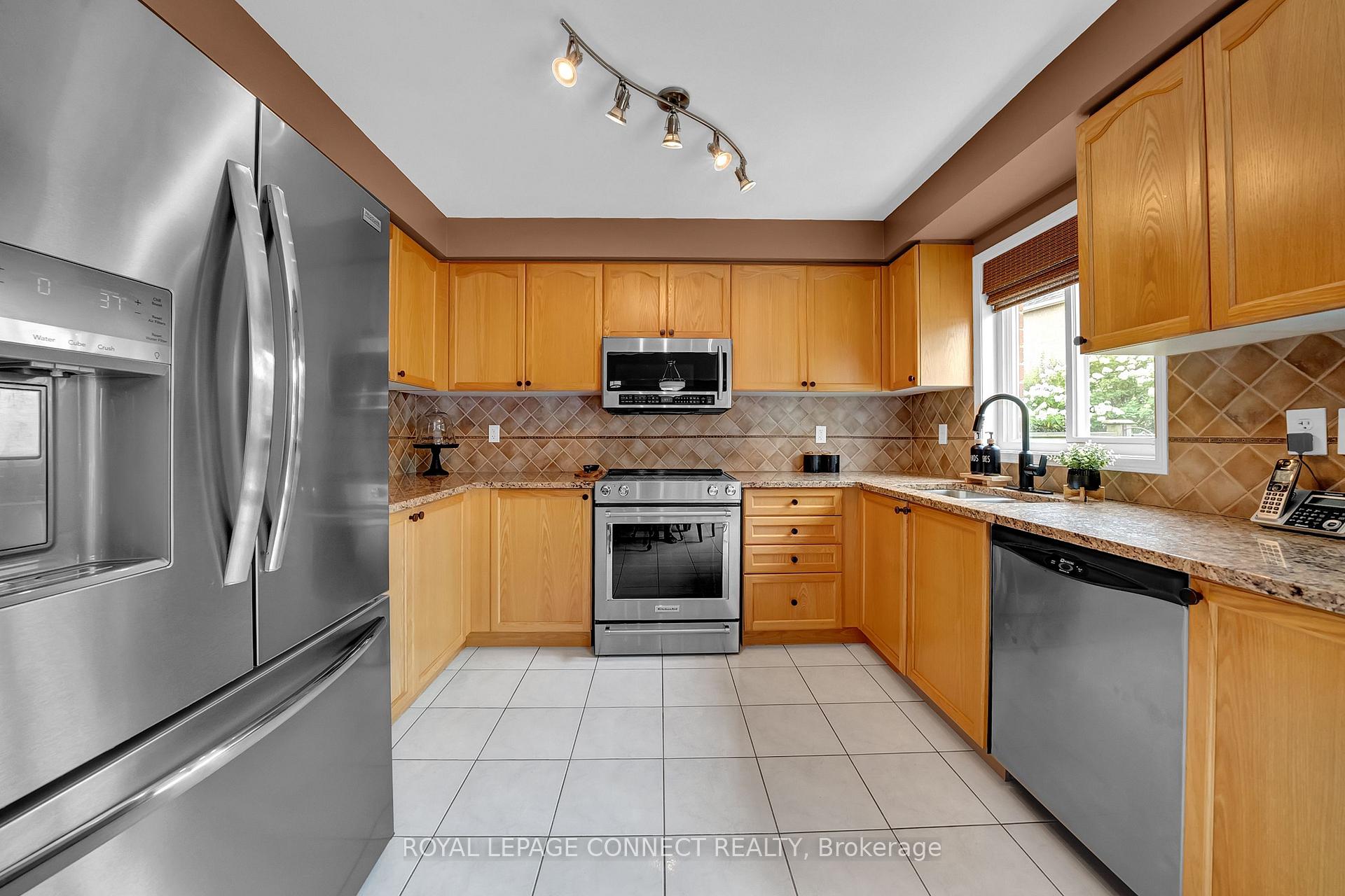 Photo 18 of 4 Middlecote Drive, Ajax, Northeast Ajax — HOMEH