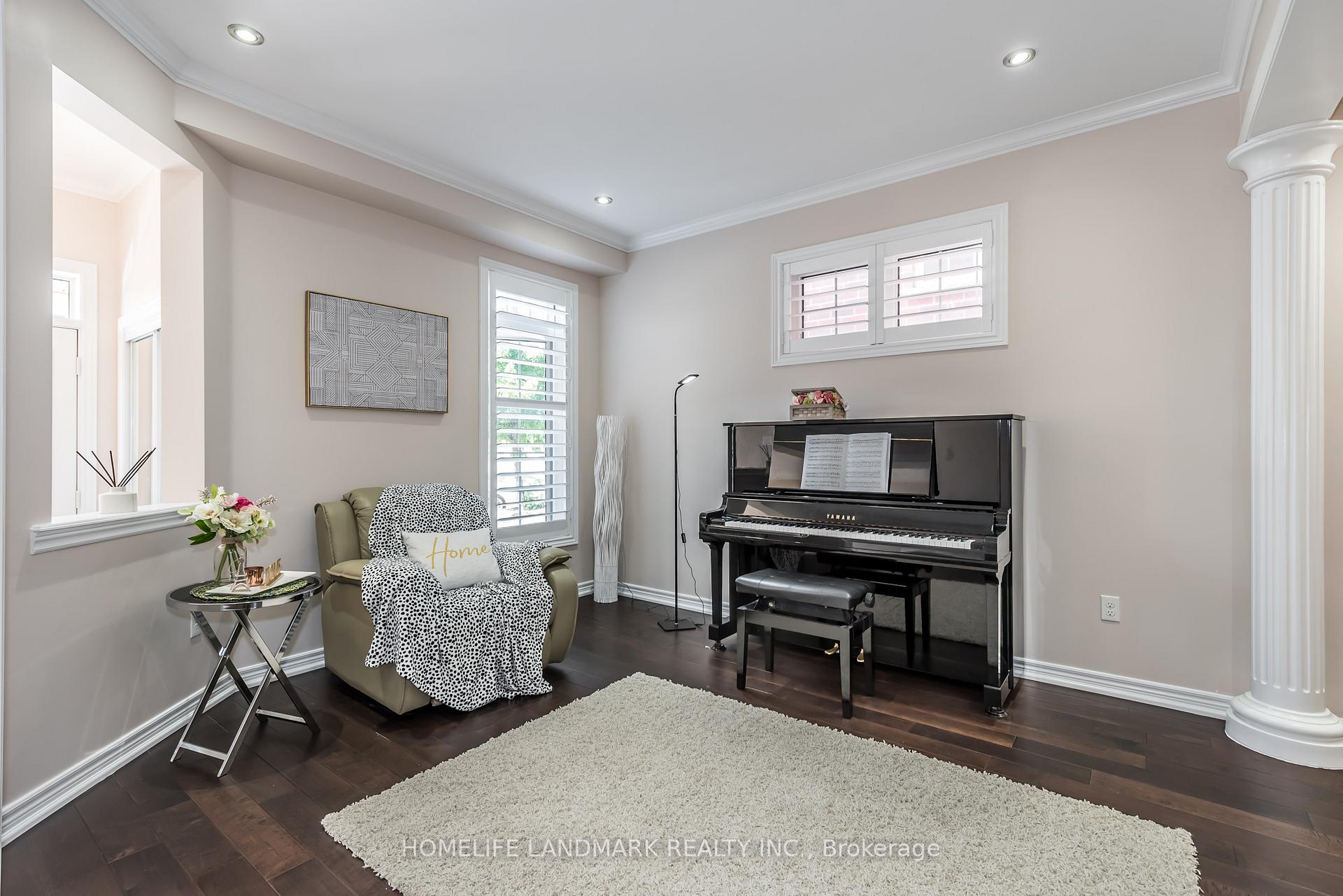 Photo 2 of 13 Hua Du Avenue, Markham, Berczy — HOMEH