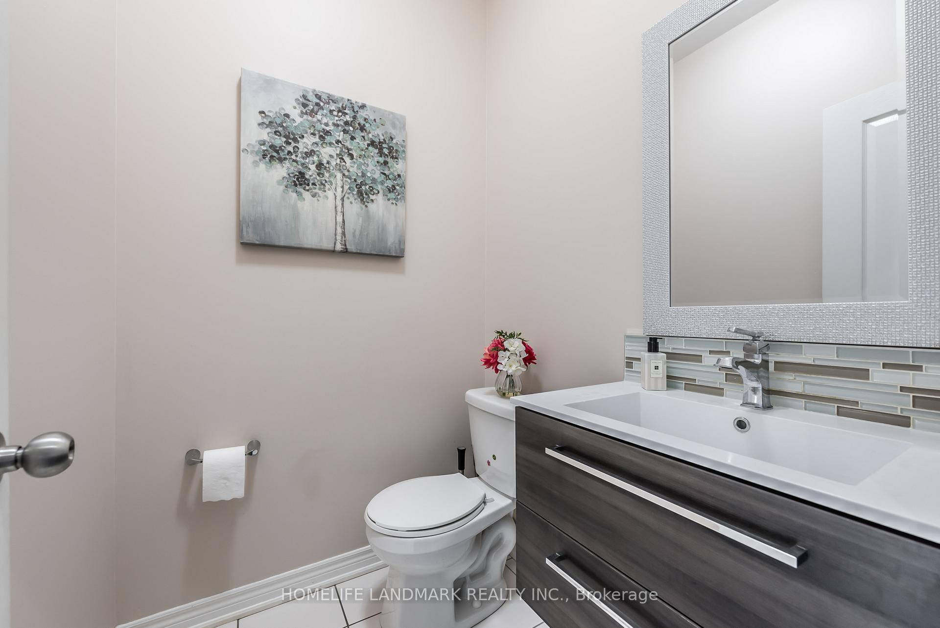Photo 6 of 13 Hua Du Avenue, Markham, Berczy — HOMEH