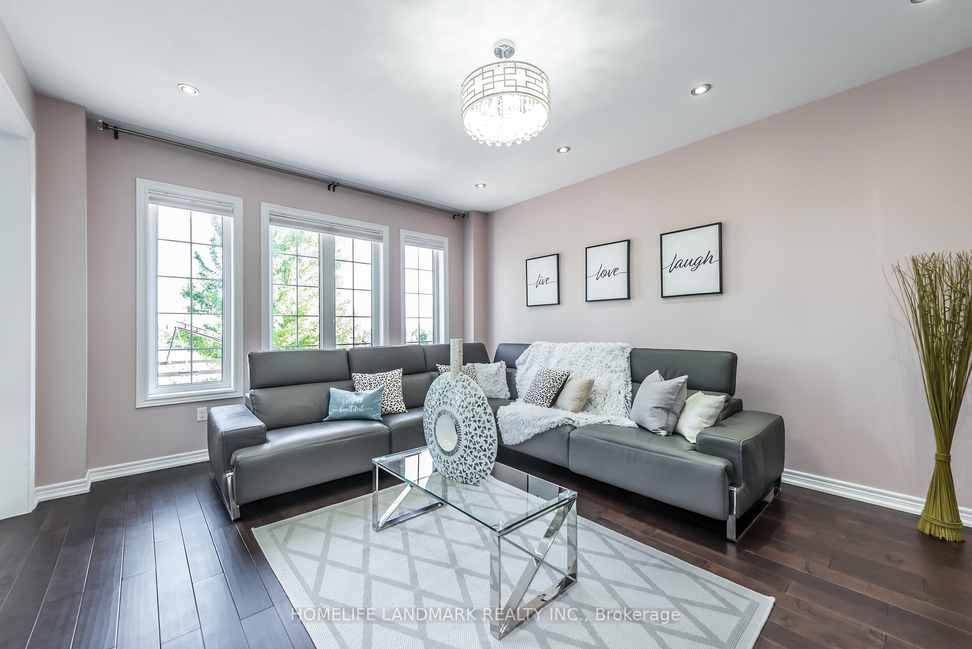 Photo 8 of 13 Hua Du Avenue, Markham, Berczy — HOMEH