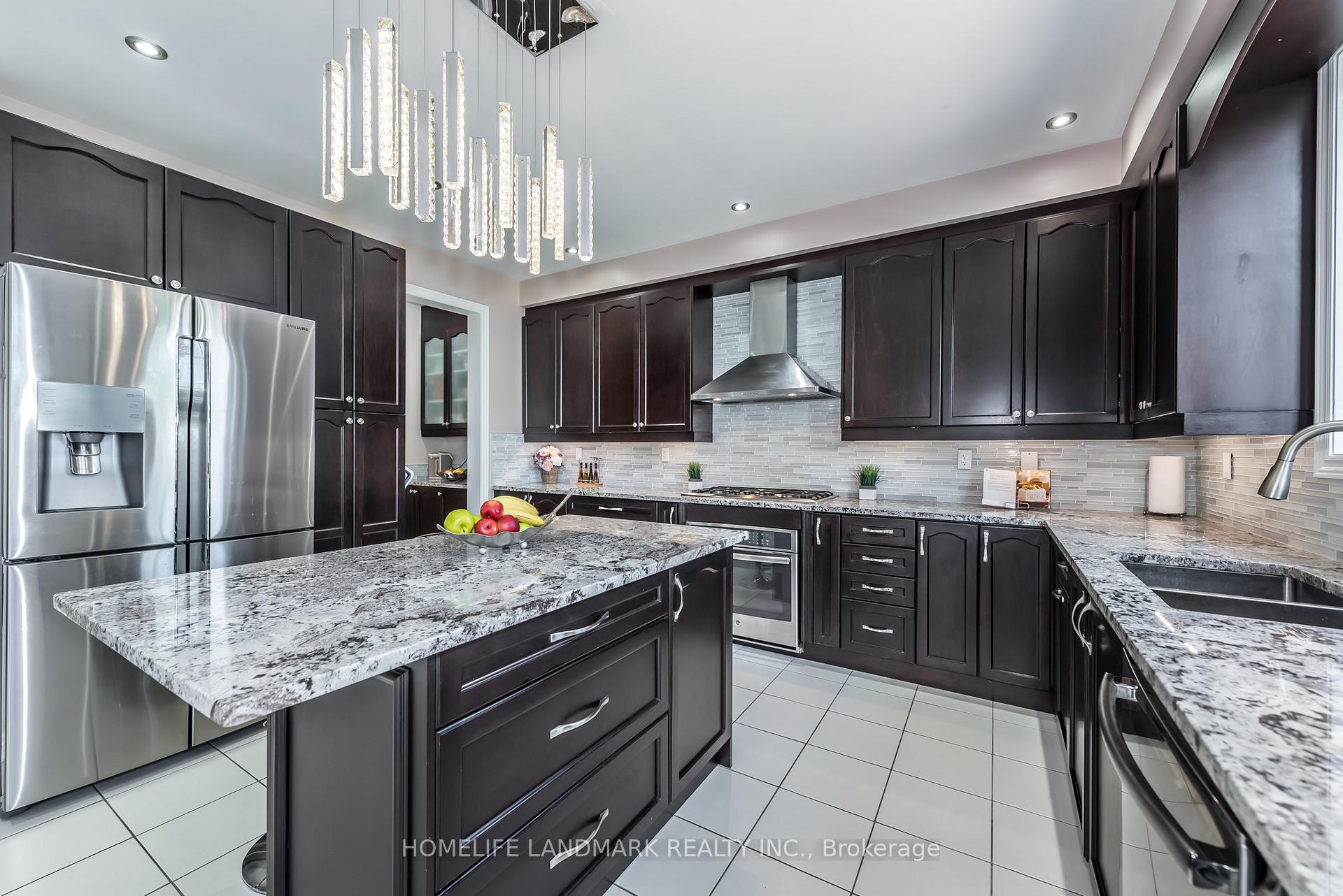 Photo 13 of 13 Hua Du Avenue, Markham, Berczy — HOMEH
