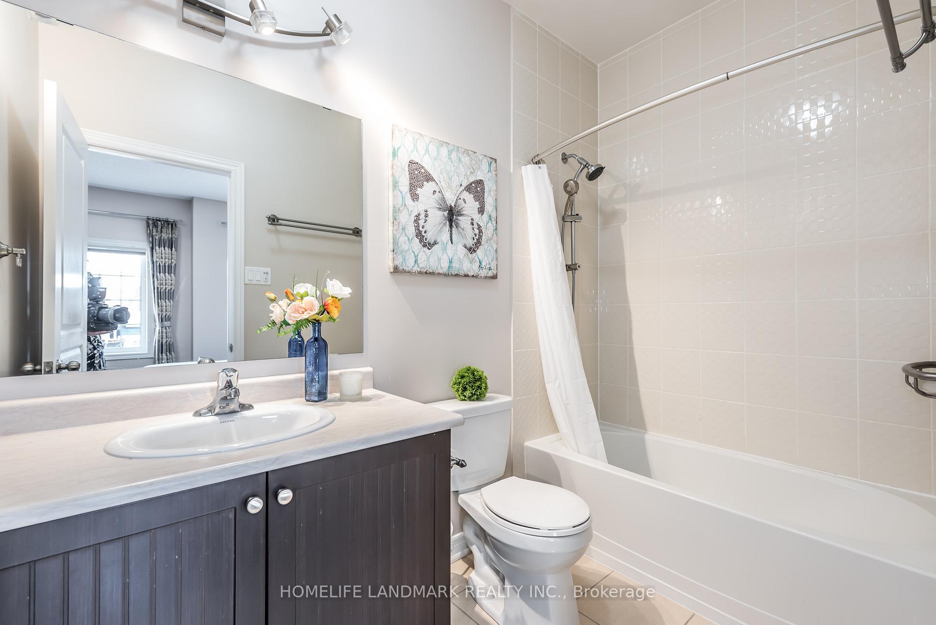 Photo 24 of 13 Hua Du Avenue, Markham, Berczy — HOMEH