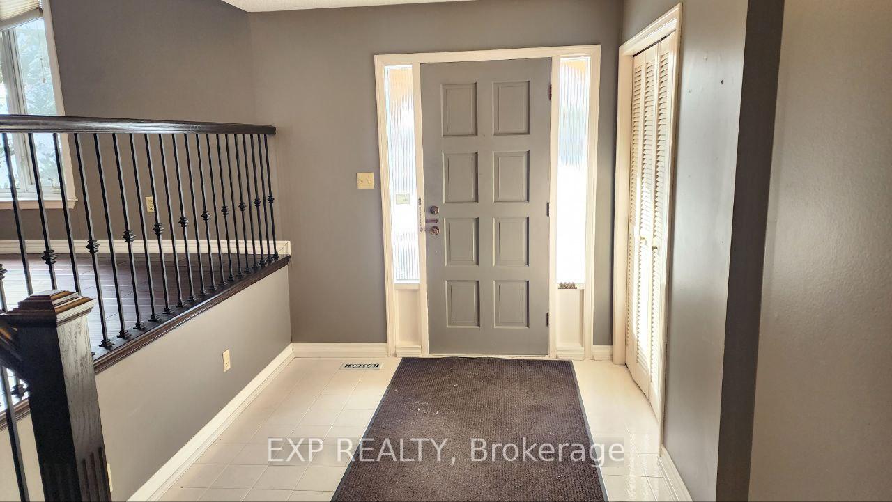 Photo 2 of 50 Evergreen Drive, Whitby, Blue Grass Meadows — HOMEH