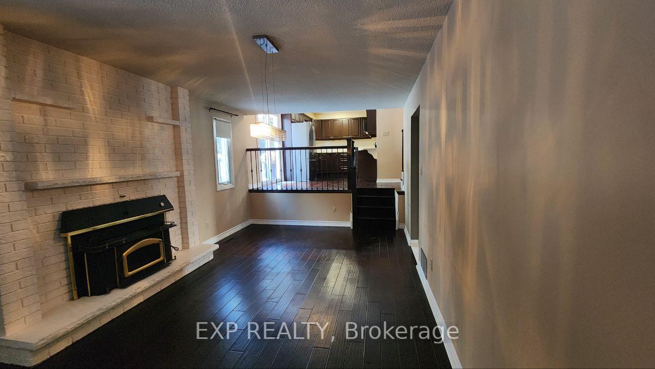 Photo 5 of 50 Evergreen Drive, Whitby, Blue Grass Meadows — HOMEH
