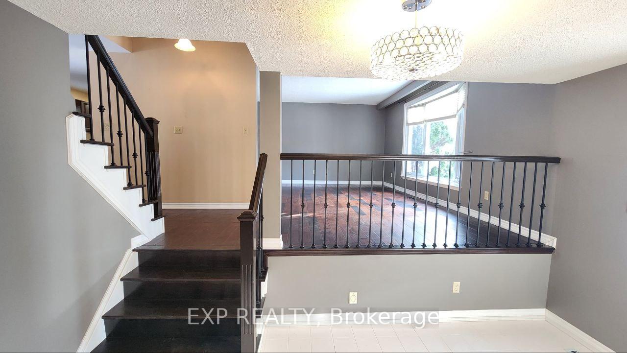 Photo 6 of 50 Evergreen Drive, Whitby, Blue Grass Meadows — HOMEH