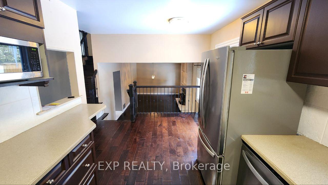 Photo 9 of 50 Evergreen Drive, Whitby, Blue Grass Meadows — HOMEH