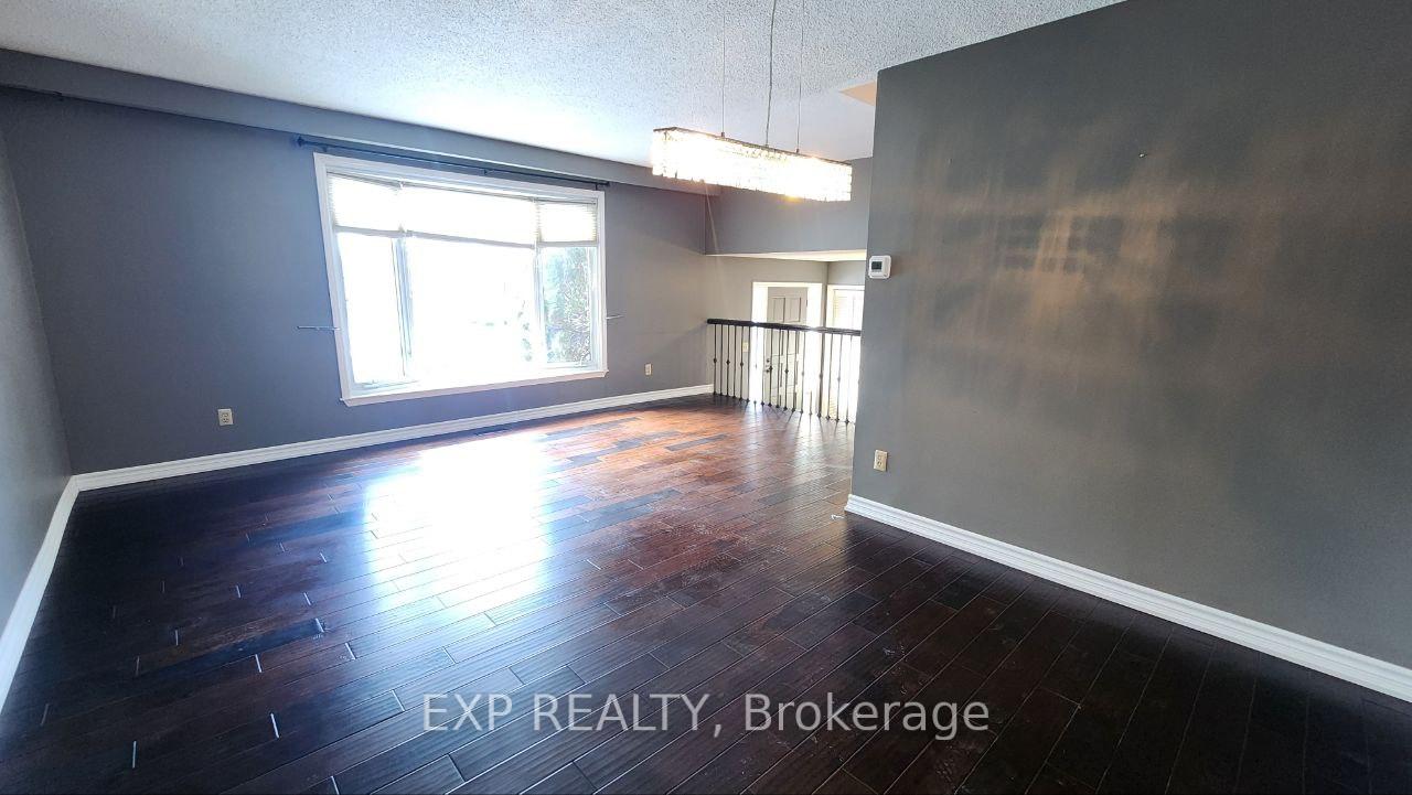 Photo 11 of 50 Evergreen Drive, Whitby, Blue Grass Meadows — HOMEH