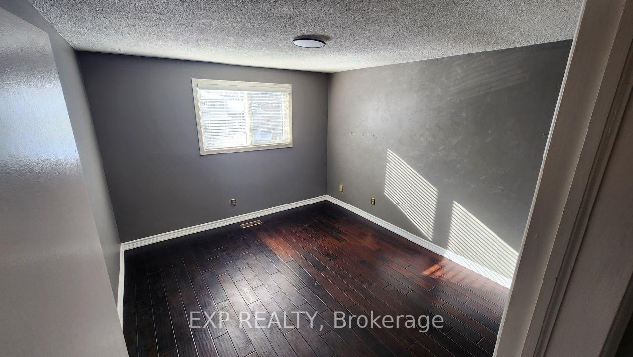 Photo 17 of 50 Evergreen Drive, Whitby, Blue Grass Meadows — HOMEH