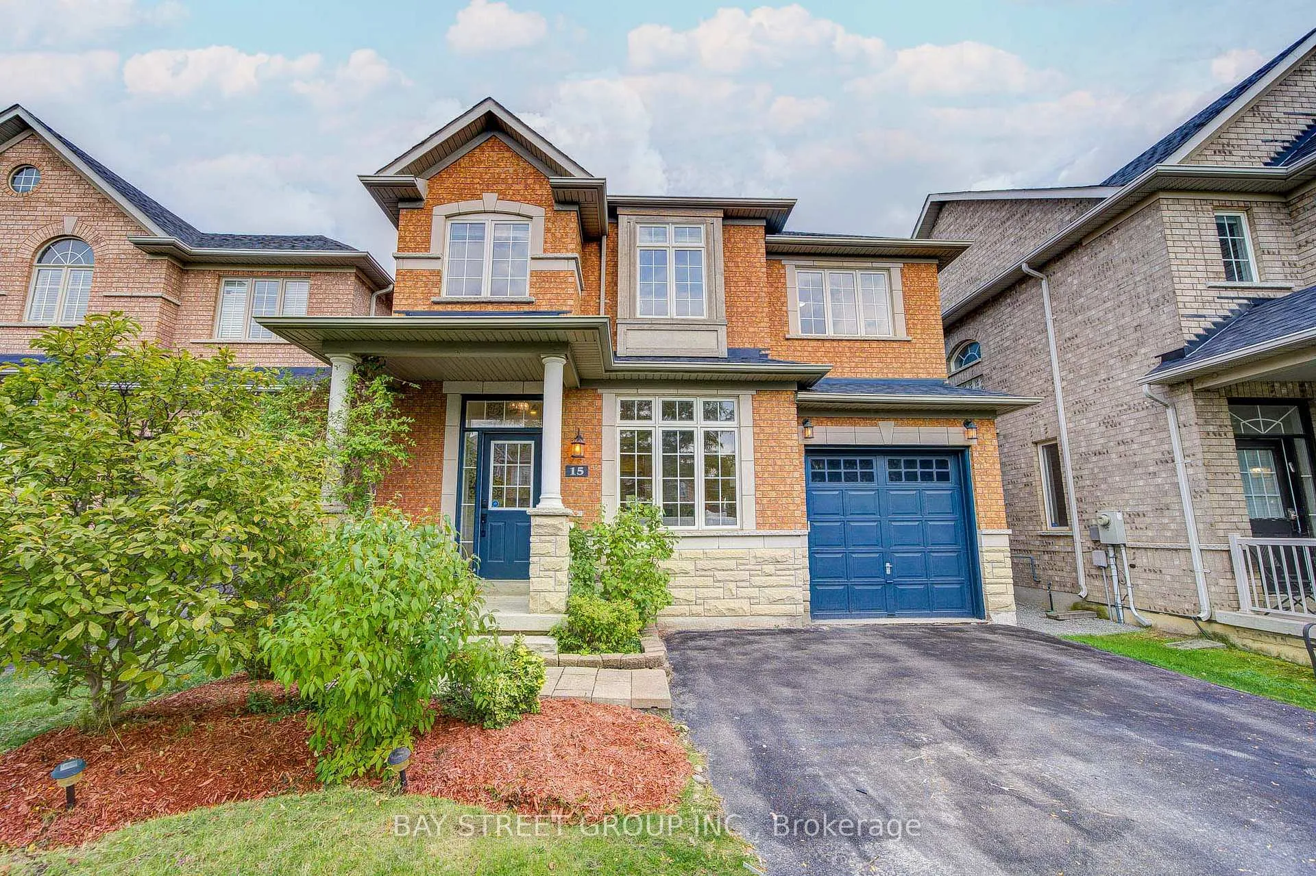 Photo 1 of 15 Sisley Crescent, Vaughan, Patterson — HOMEH