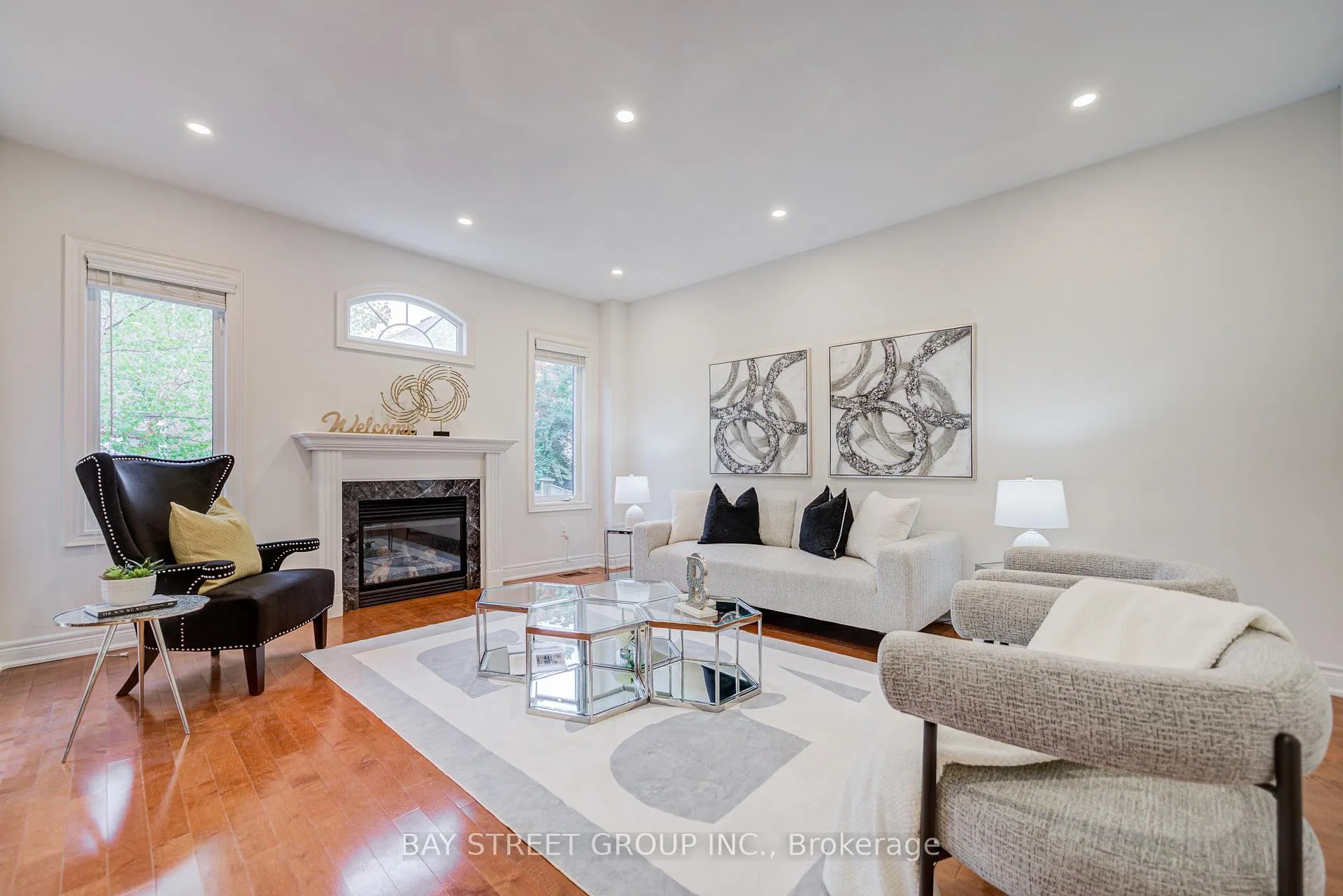Photo 12 of 15 Sisley Crescent, Vaughan, Patterson — HOMEH