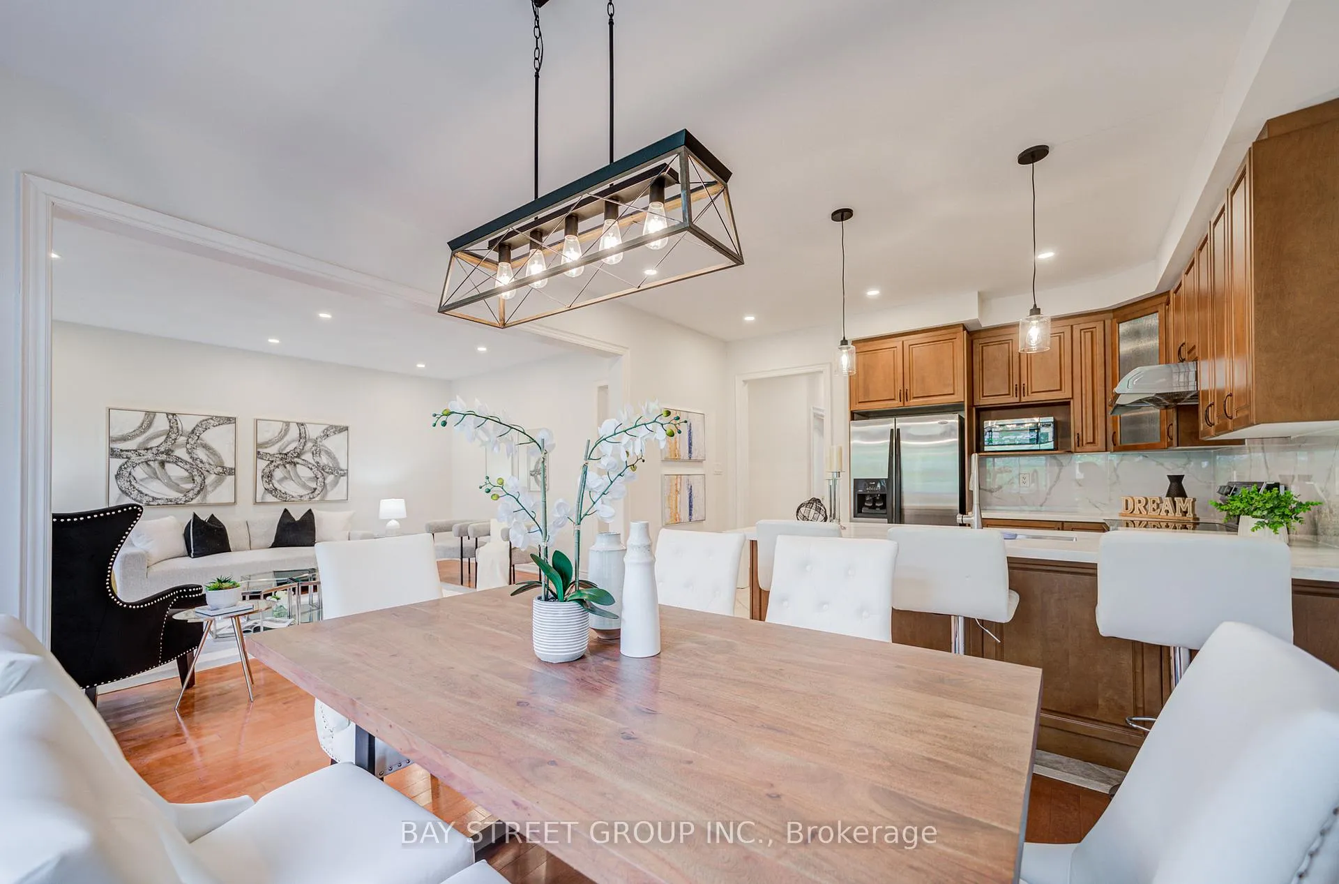 Photo 19 of 15 Sisley Crescent, Vaughan, Patterson — HOMEH