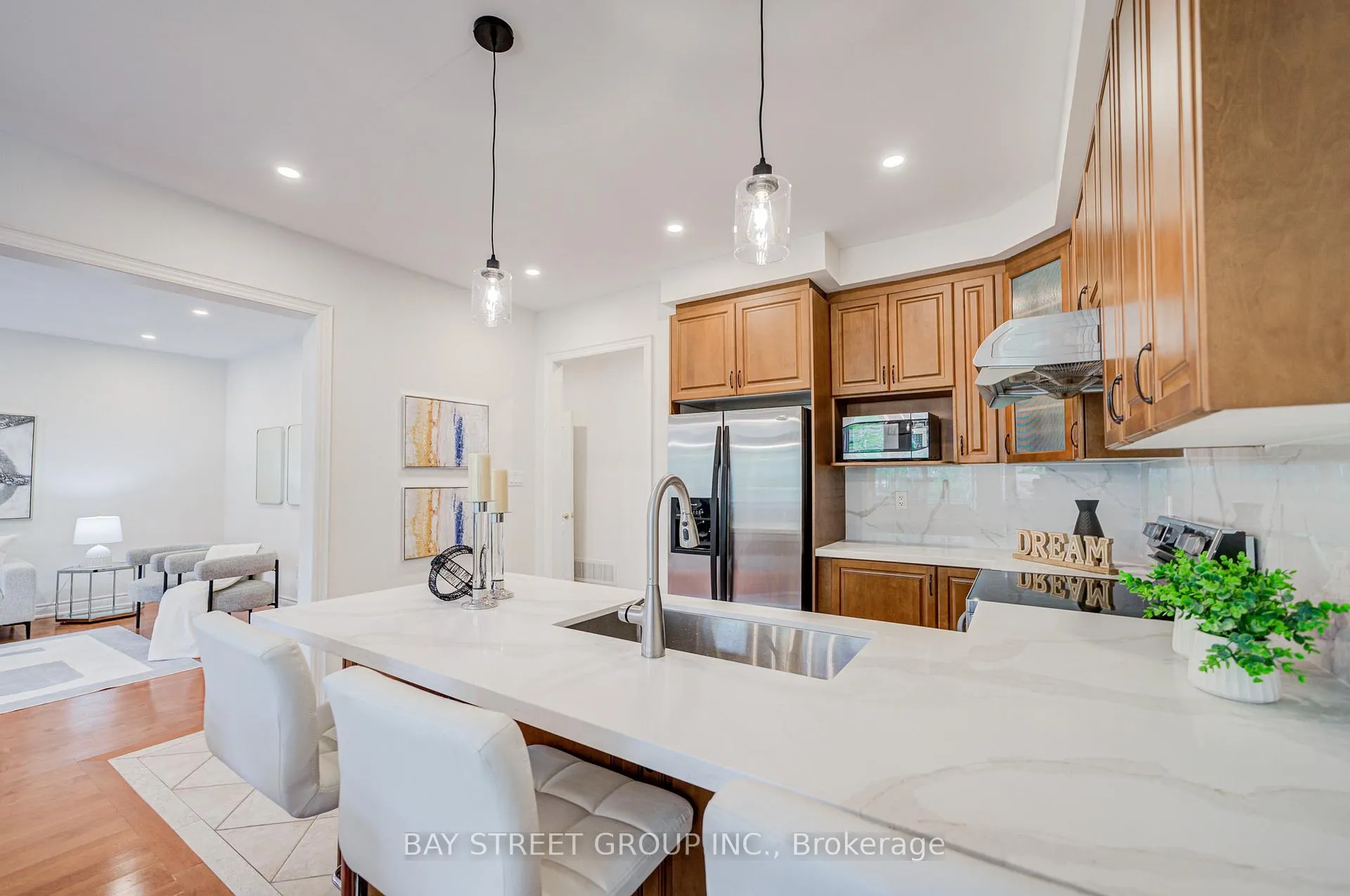 Photo 20 of 15 Sisley Crescent, Vaughan, Patterson — HOMEH