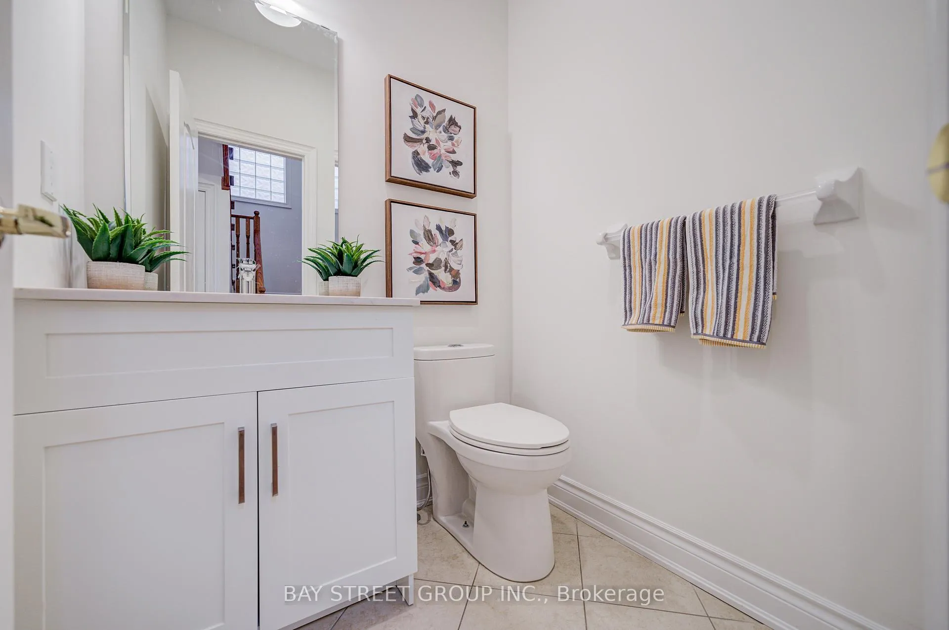 Photo 23 of 15 Sisley Crescent, Vaughan, Patterson — HOMEH