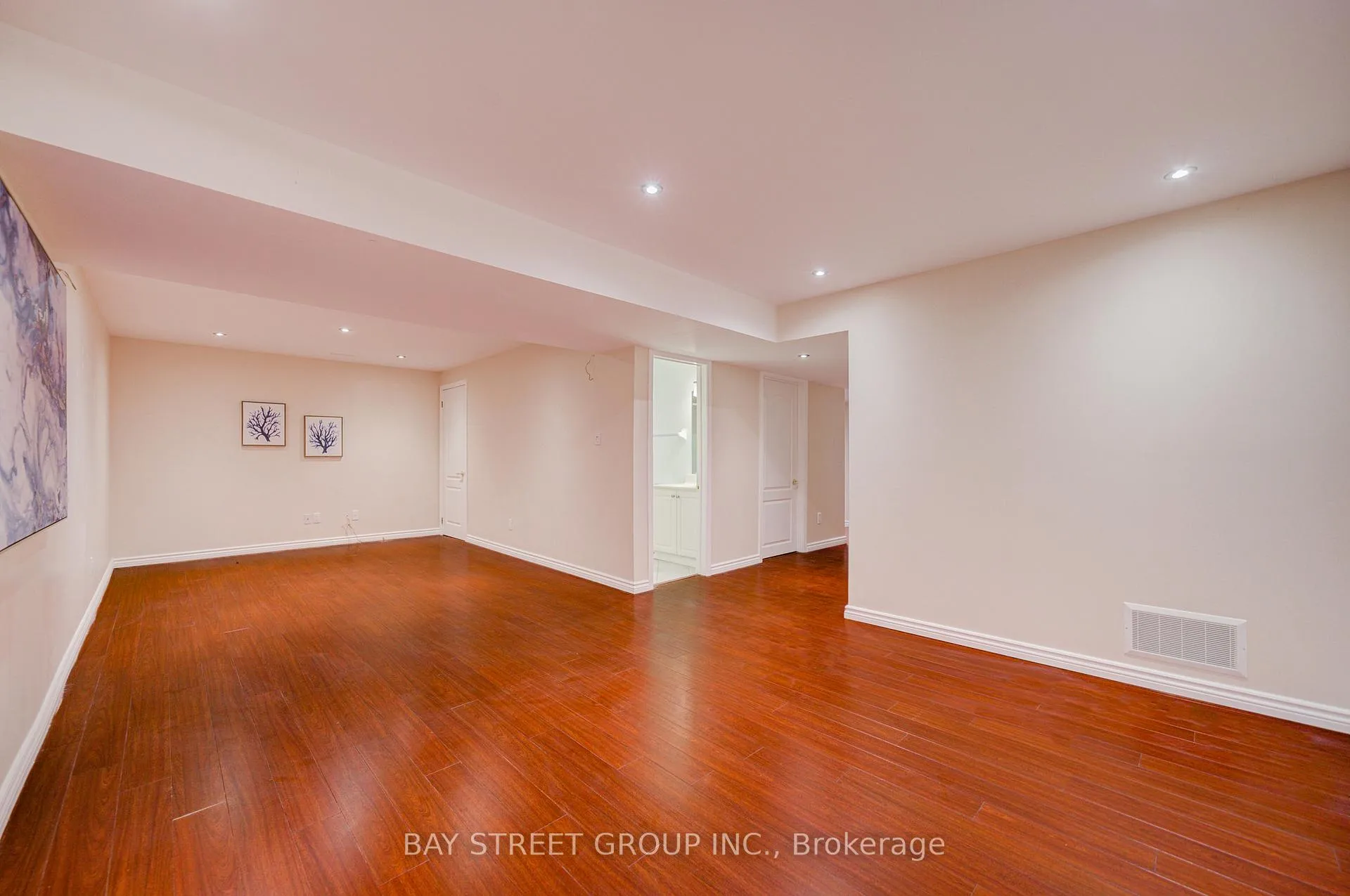 Photo 45 of 15 Sisley Crescent, Vaughan, Patterson — HOMEH